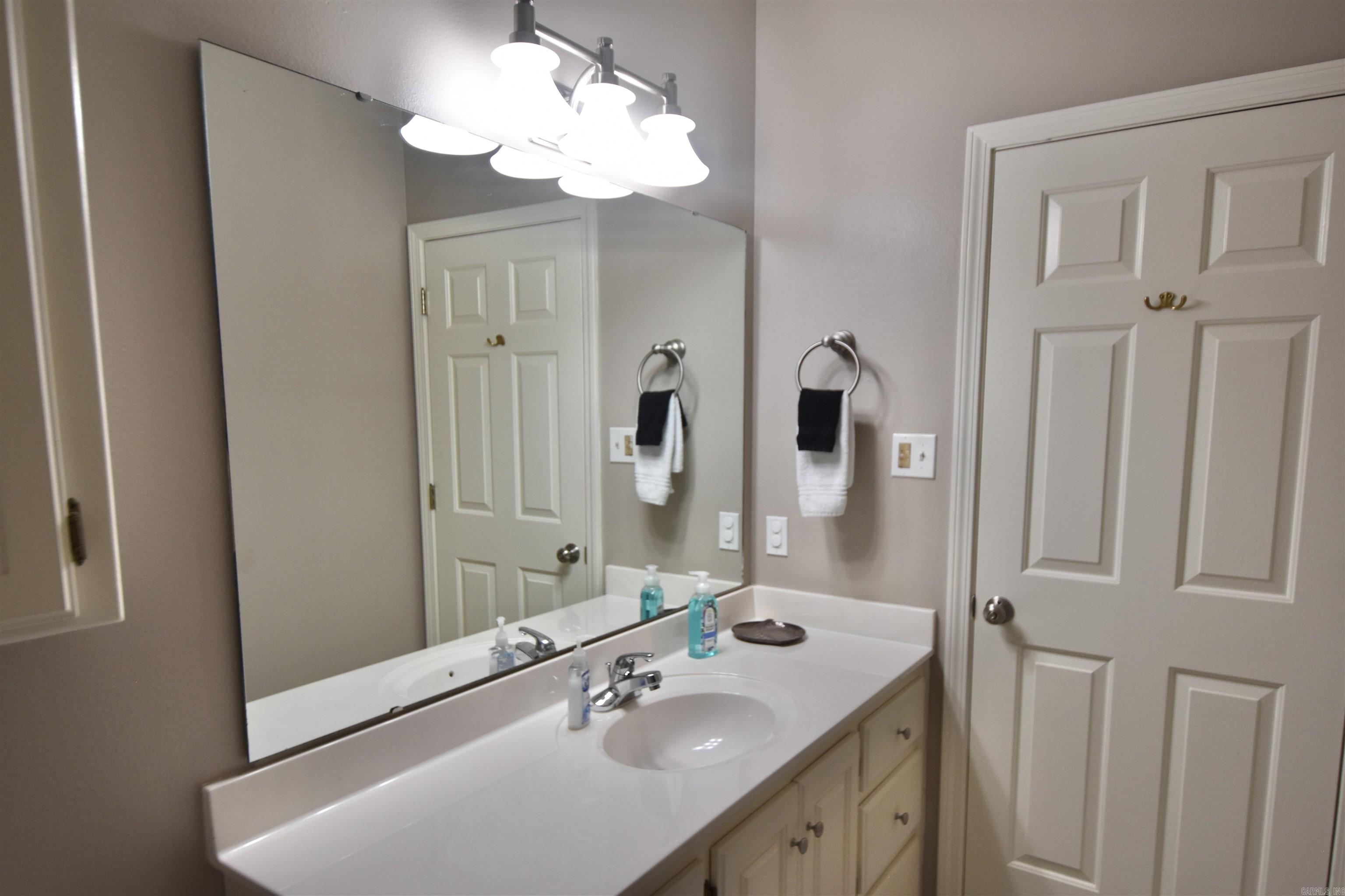 400 Farr Shores  Hot Springs, AR