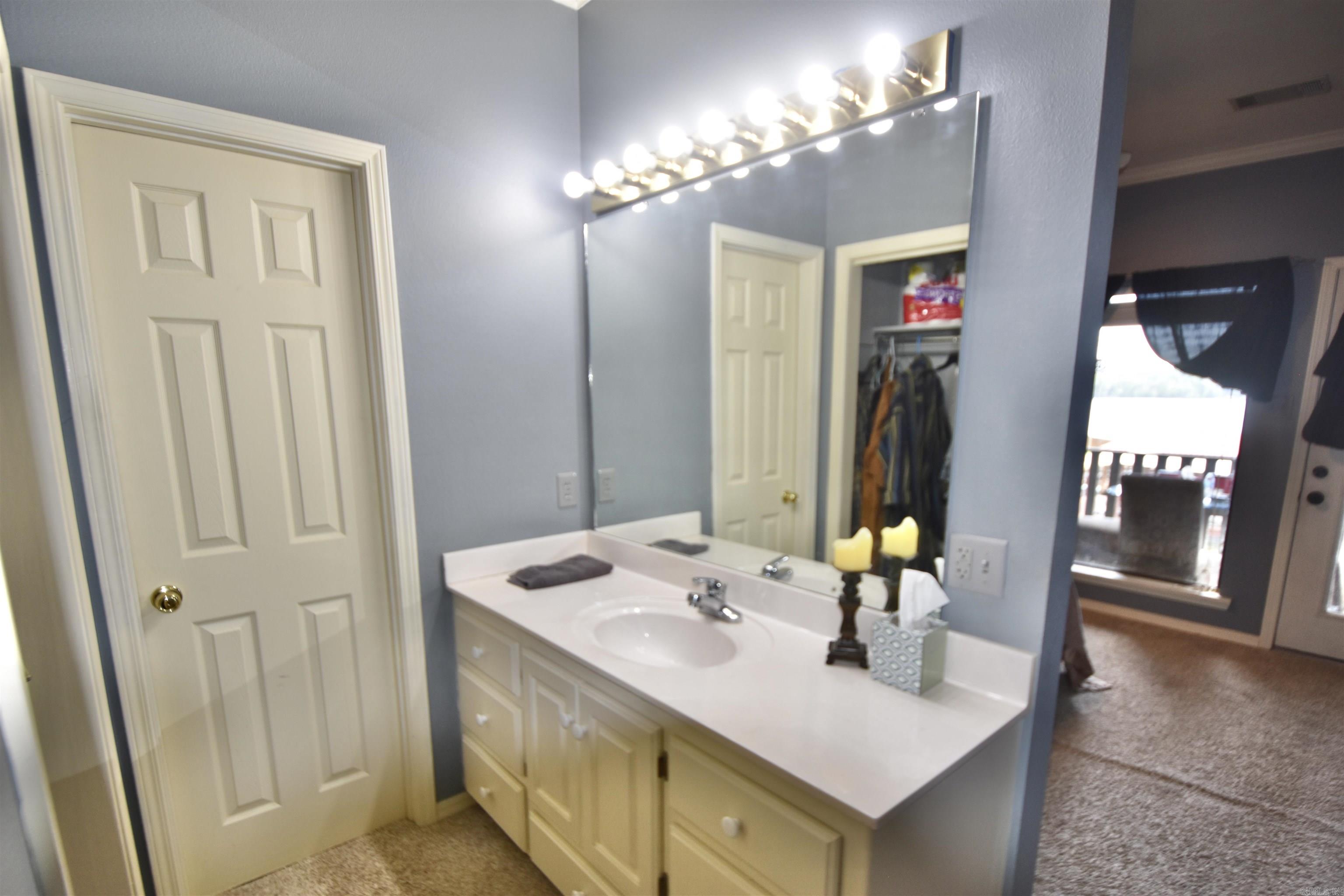 400 Farr Shores  Hot Springs, AR