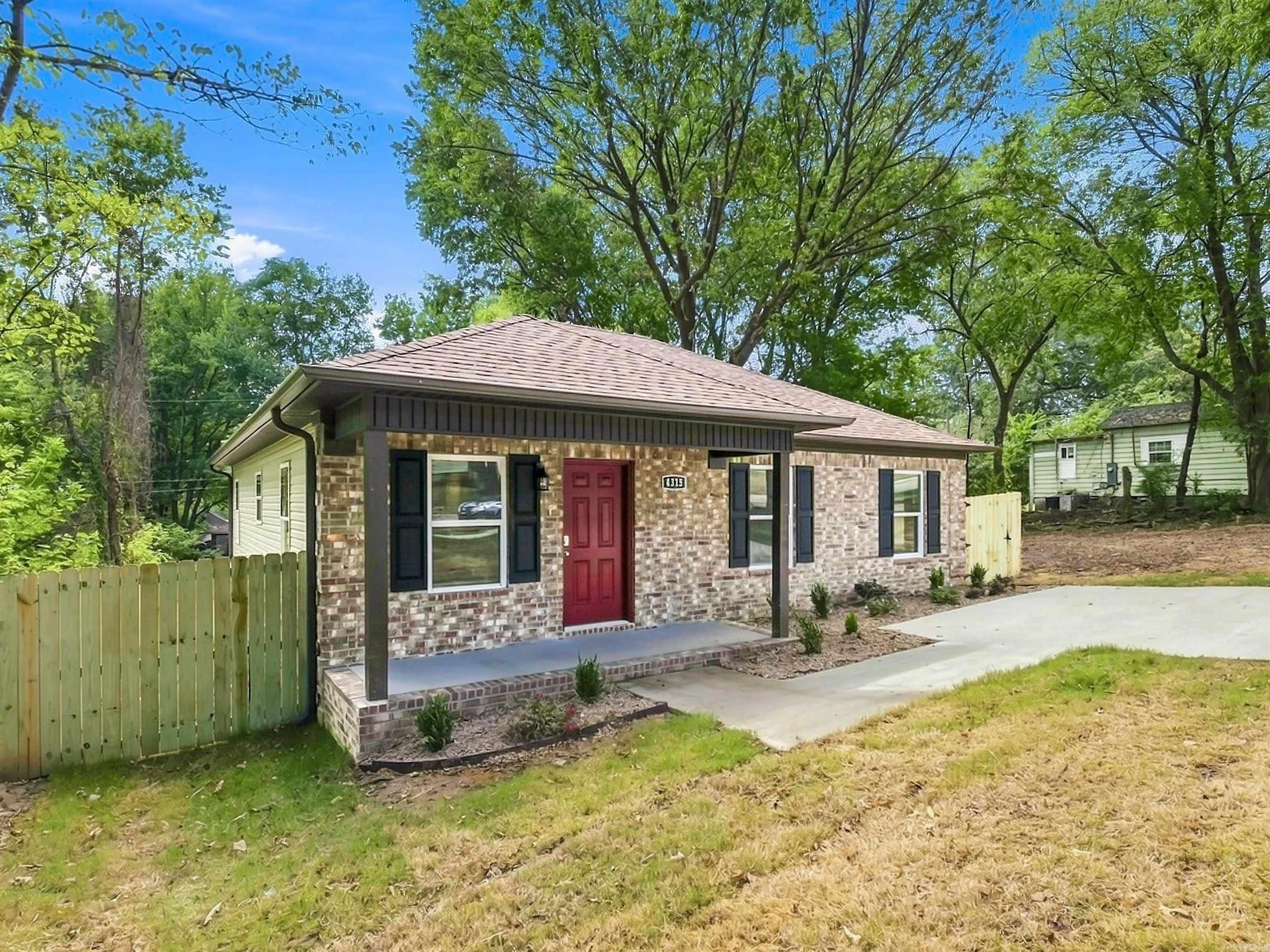 4315.5 W 18th St,  Little Rock, AR