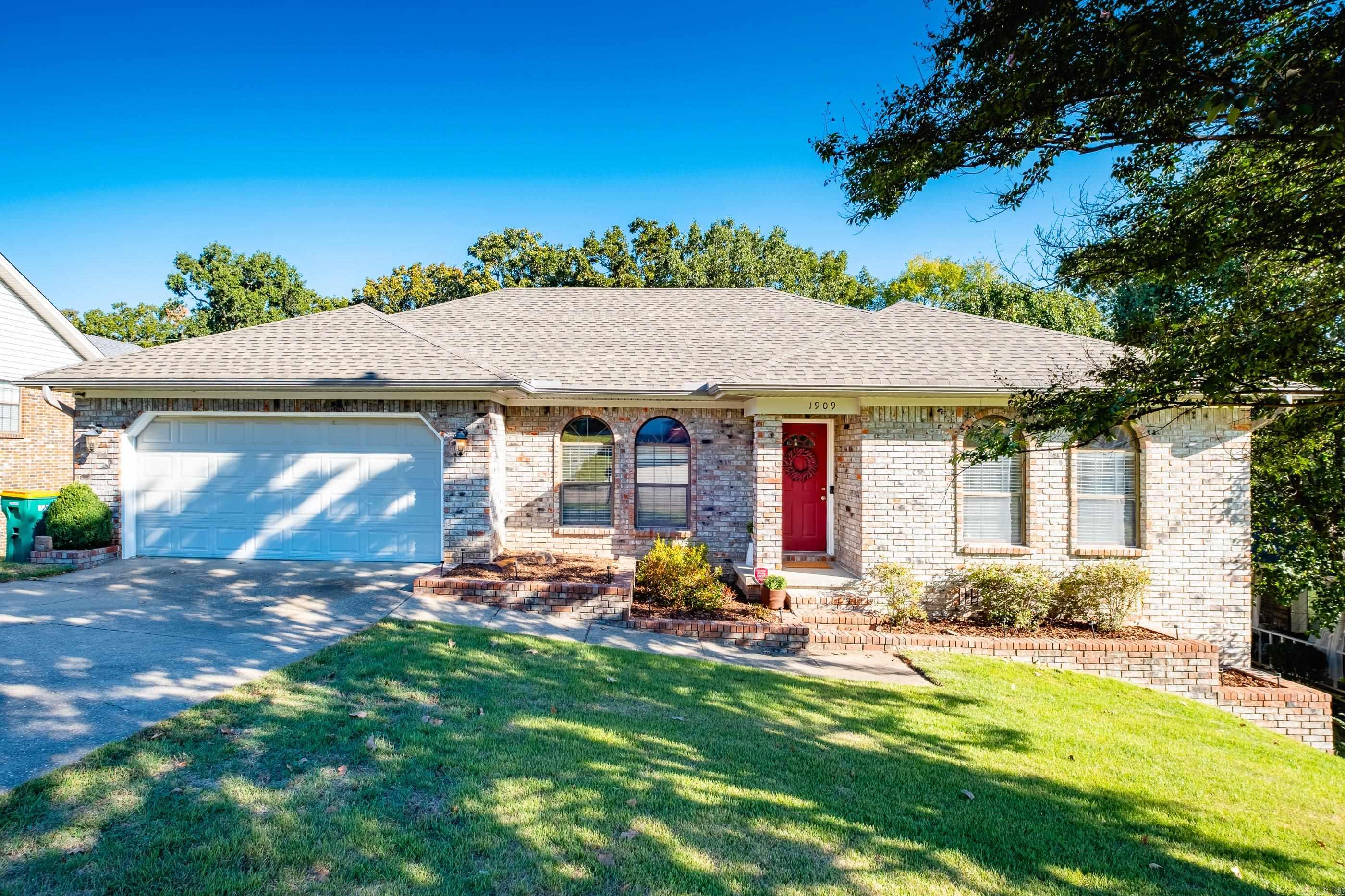 1909  North Hills  North Little Rock, AR