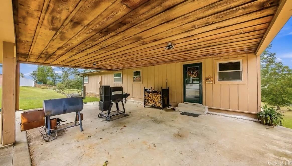 217 4th Street Shirley, AR 72153