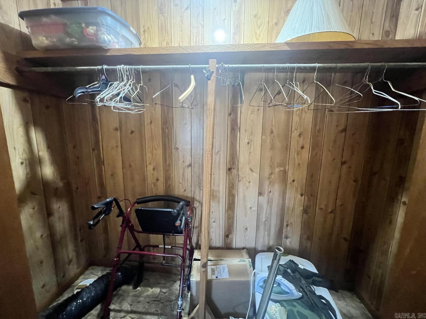259 E Red Barn  Cave City, AR