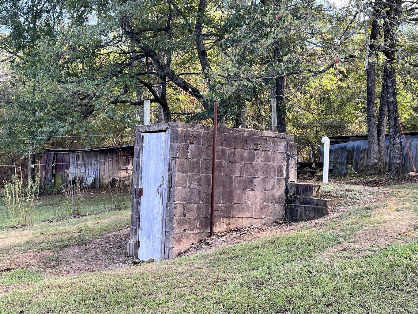 259 E Red Barn  Cave City, AR