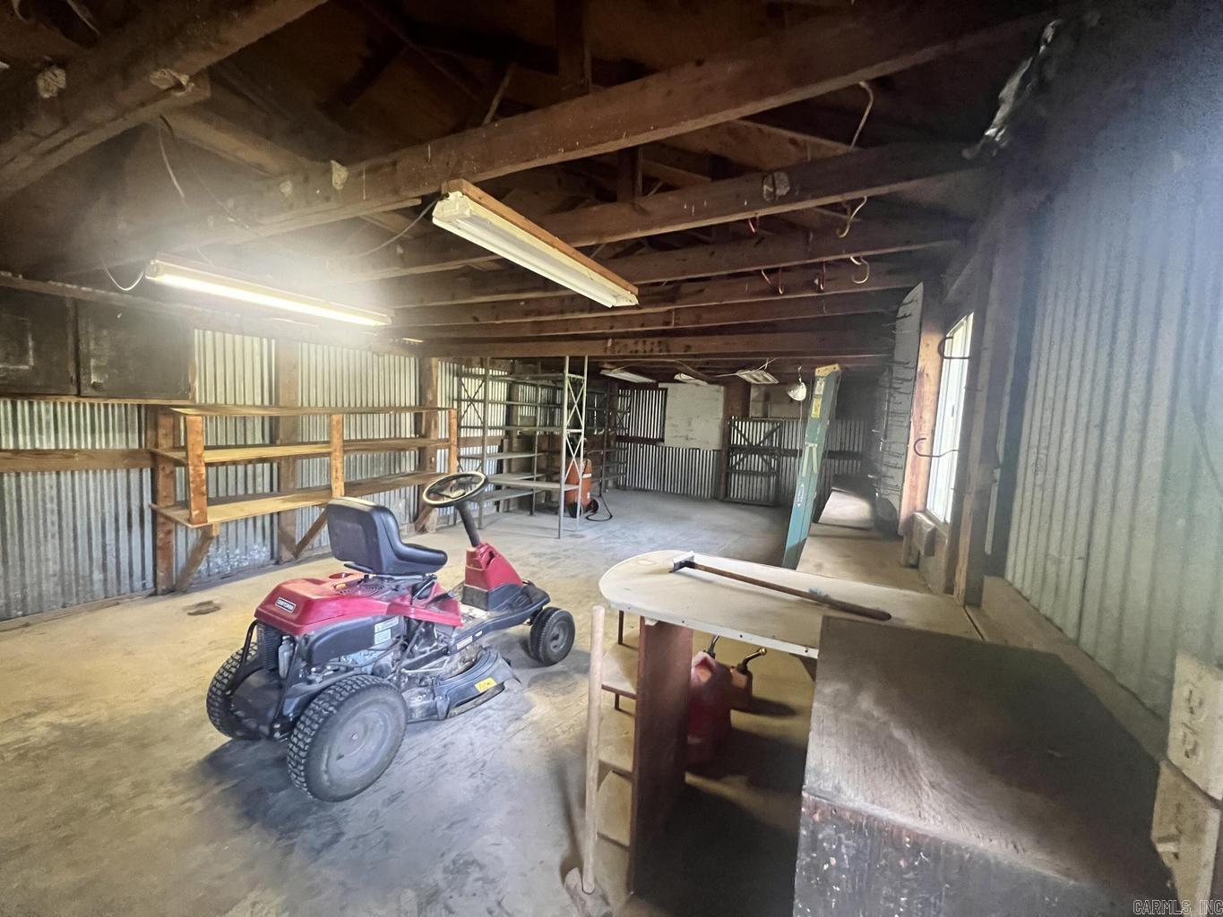 259 E Red Barn  Cave City, AR