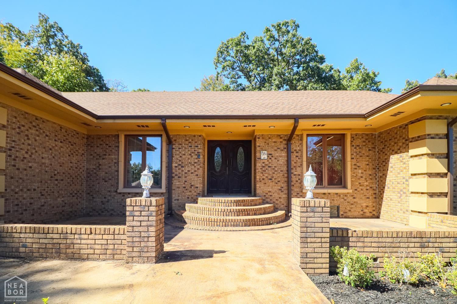 803 E Lakeshore  Jonesboro, AR