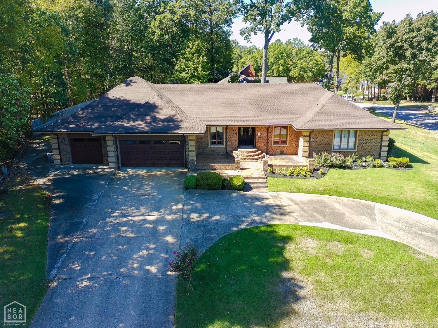 803 E Lakeshore  Jonesboro, AR
