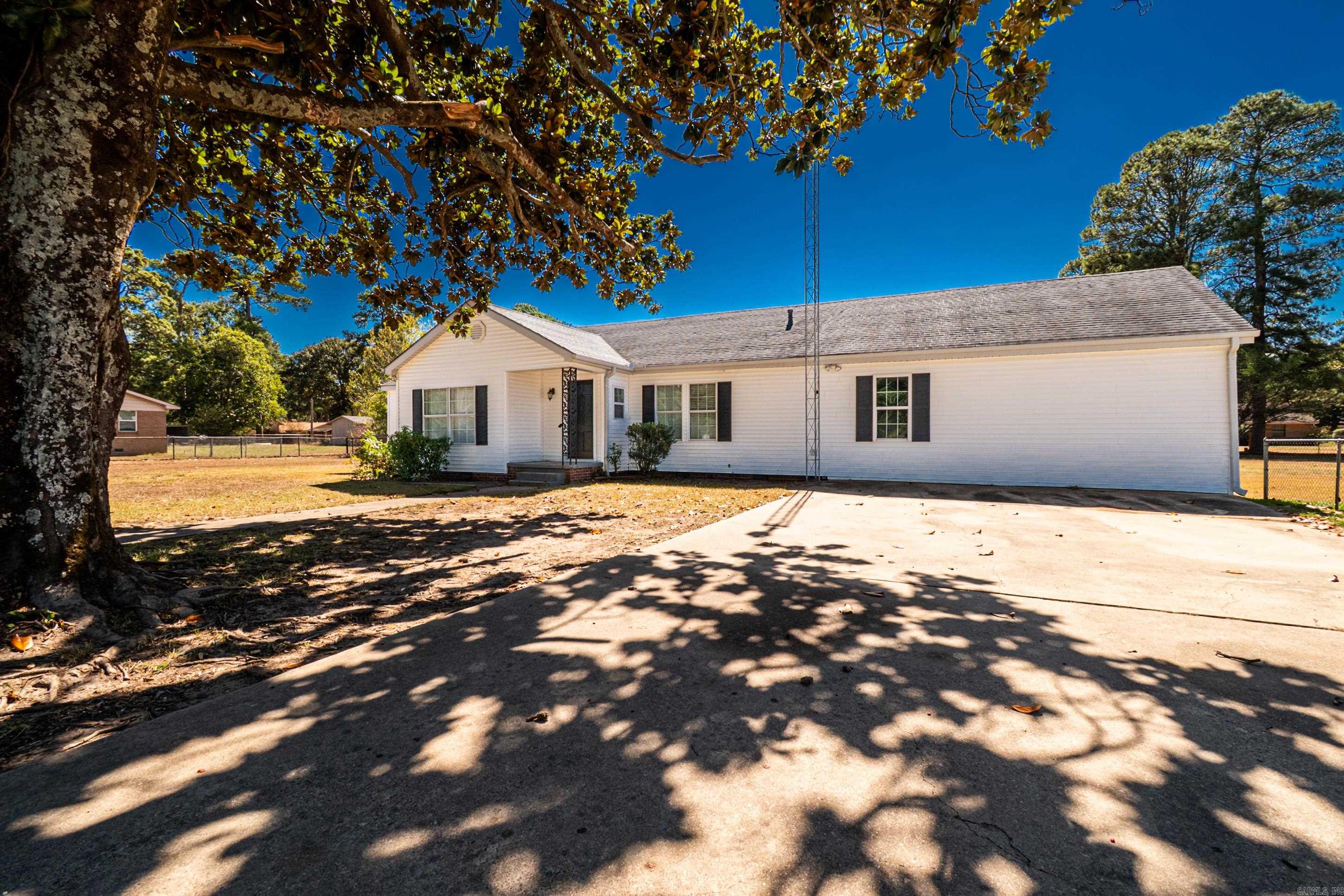2863 Haynesville Hwy  El Dorado, AR