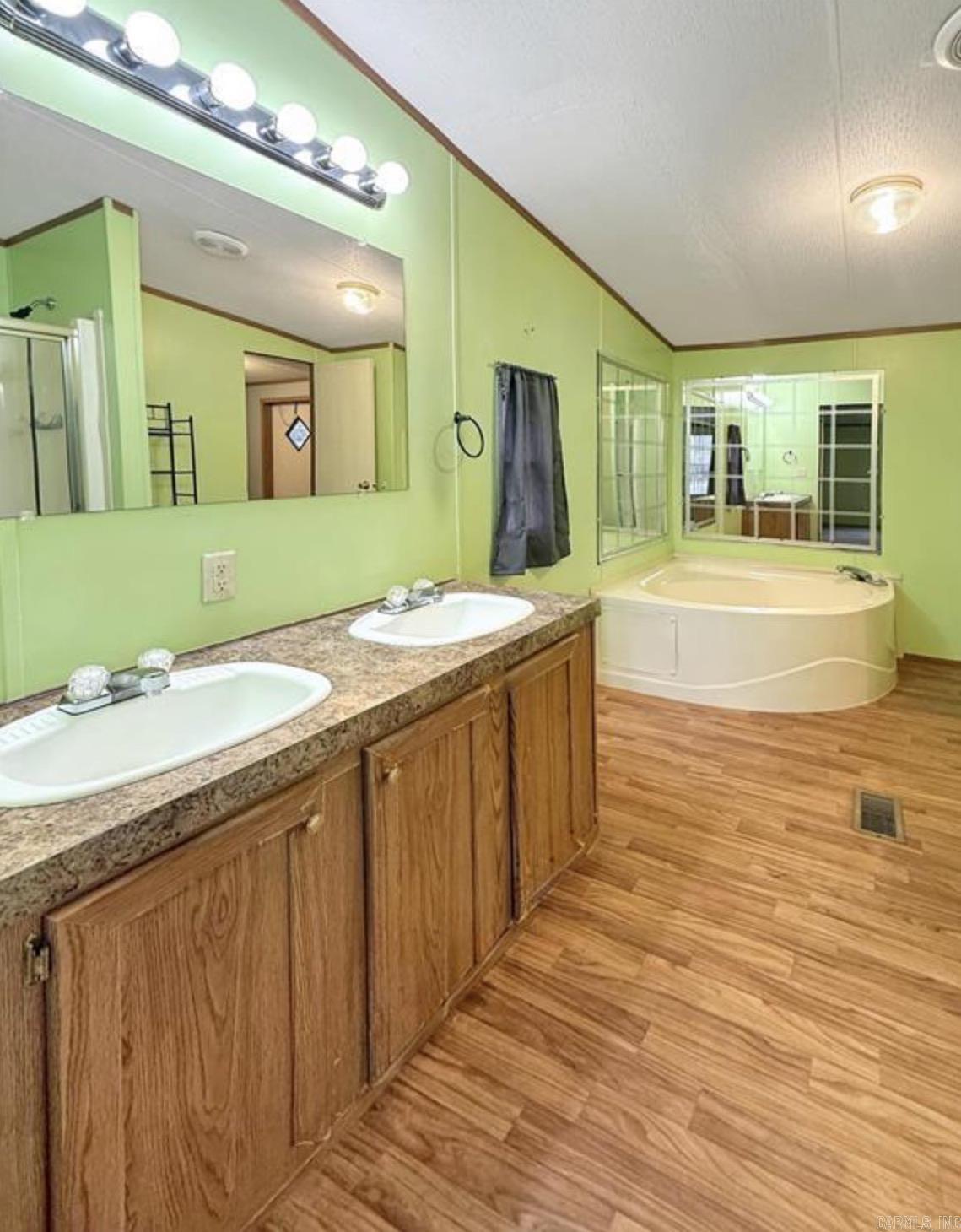 144 Valley Oaks Dr.  Heber Springs, AR