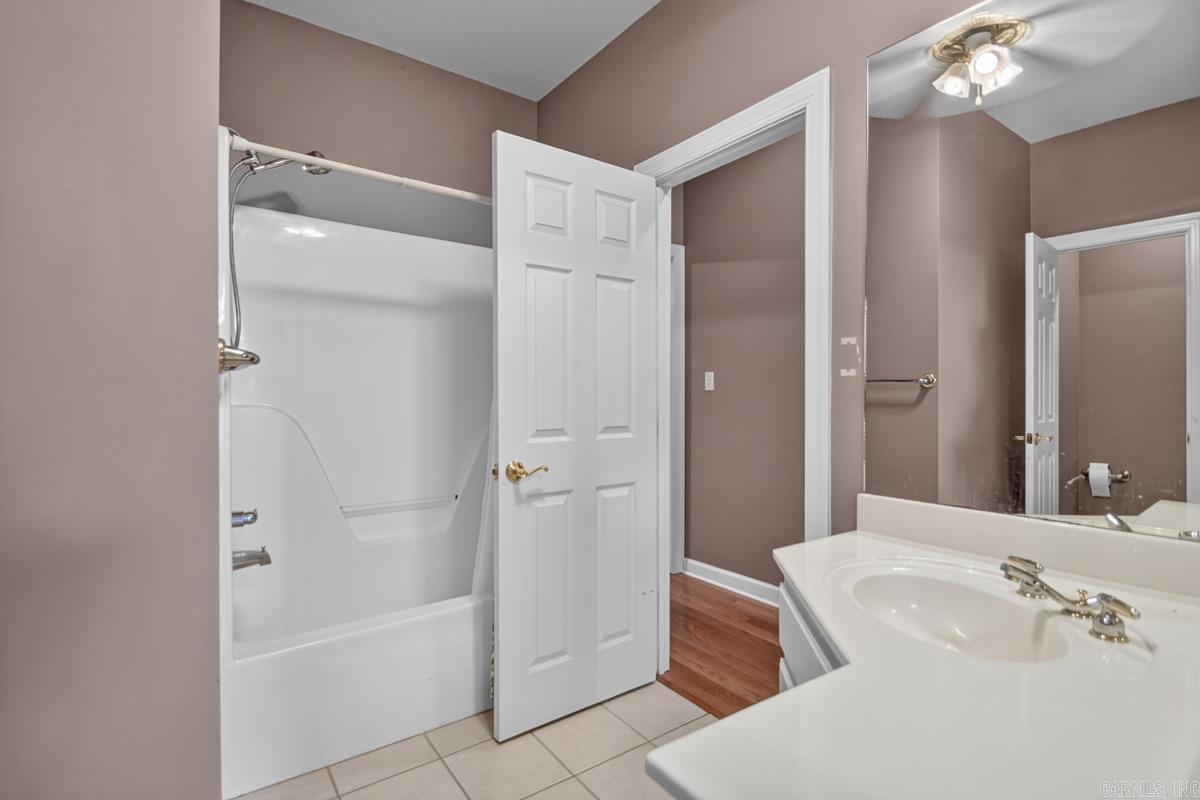 118 Duquesne Ct  Little Rock, AR