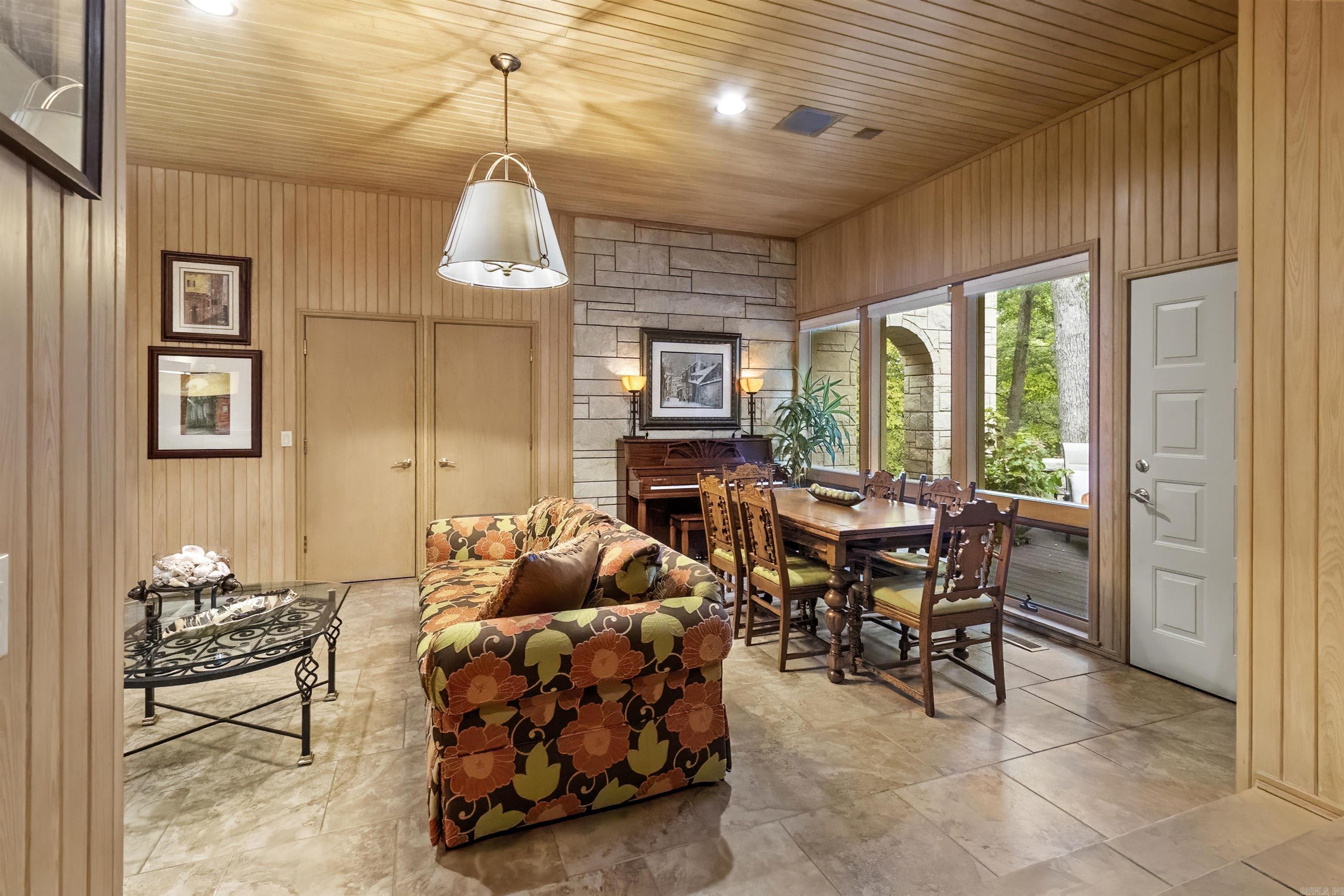 2702 Stonehedge  Harrison, AR