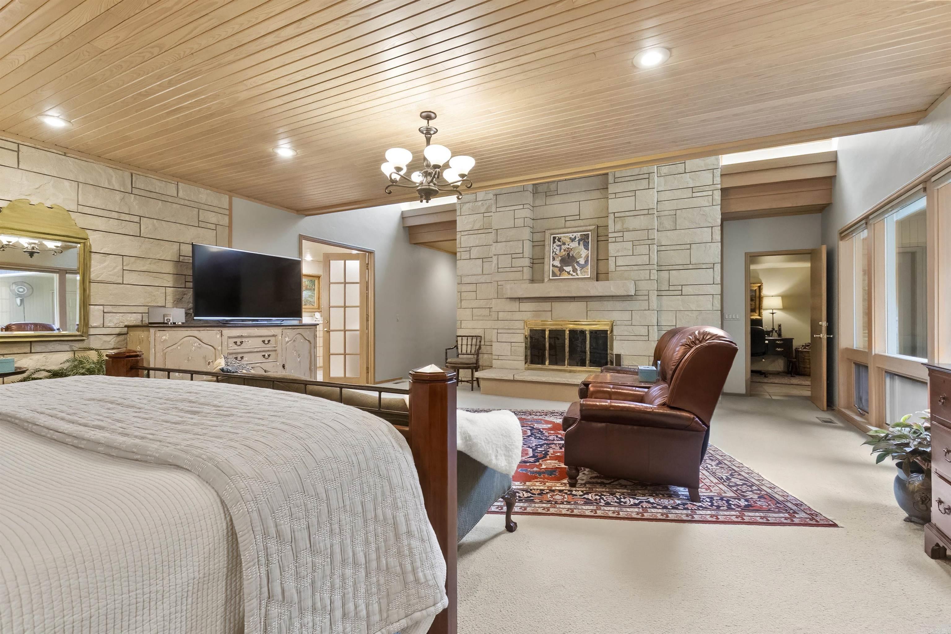 2702 Stonehedge  Harrison, AR