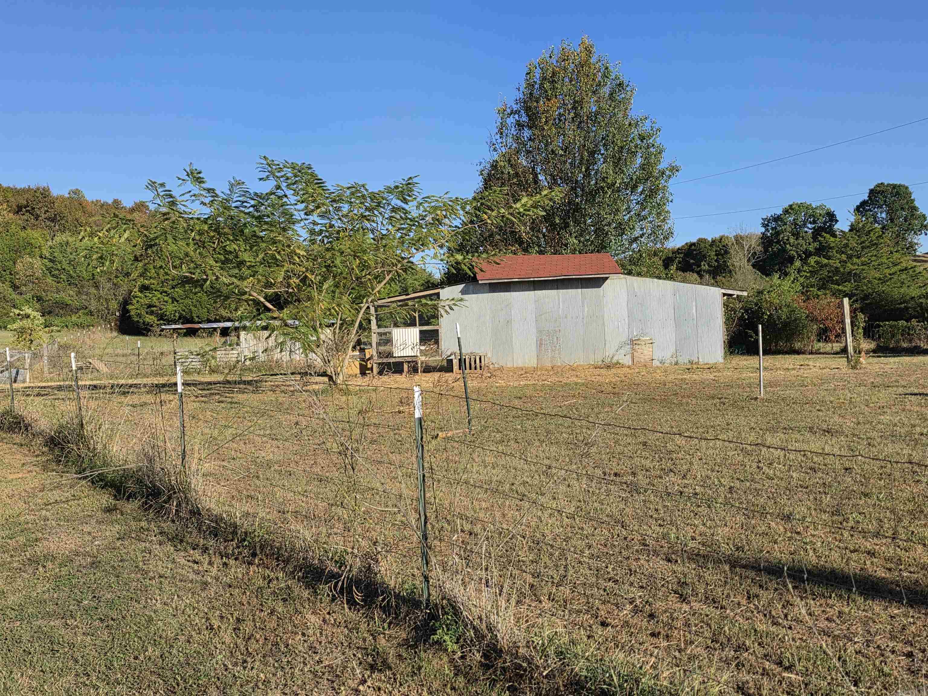1195 Hwy 5  Romance, AR