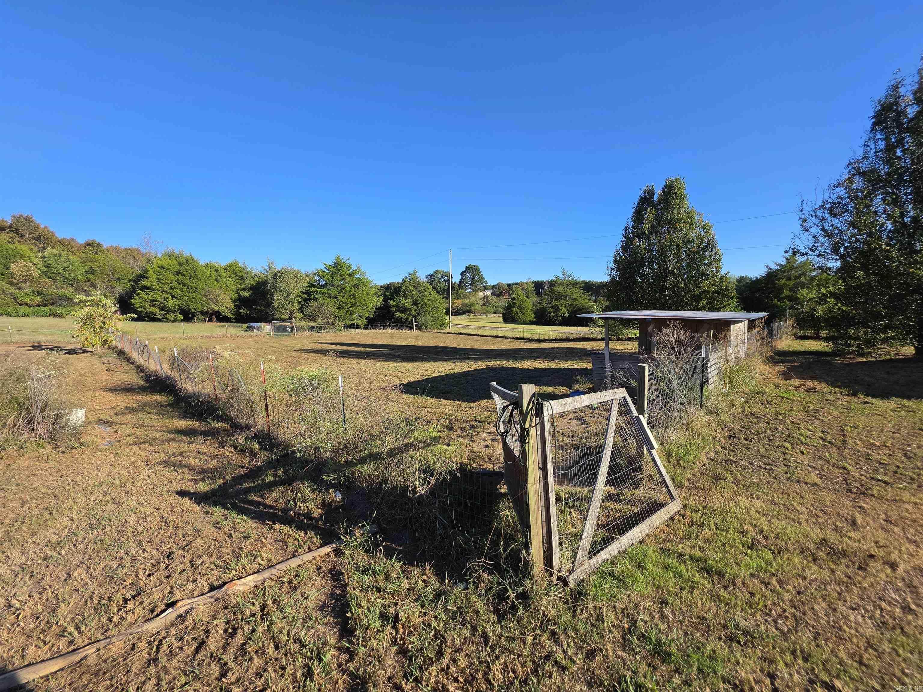1195 Hwy 5  Romance, AR