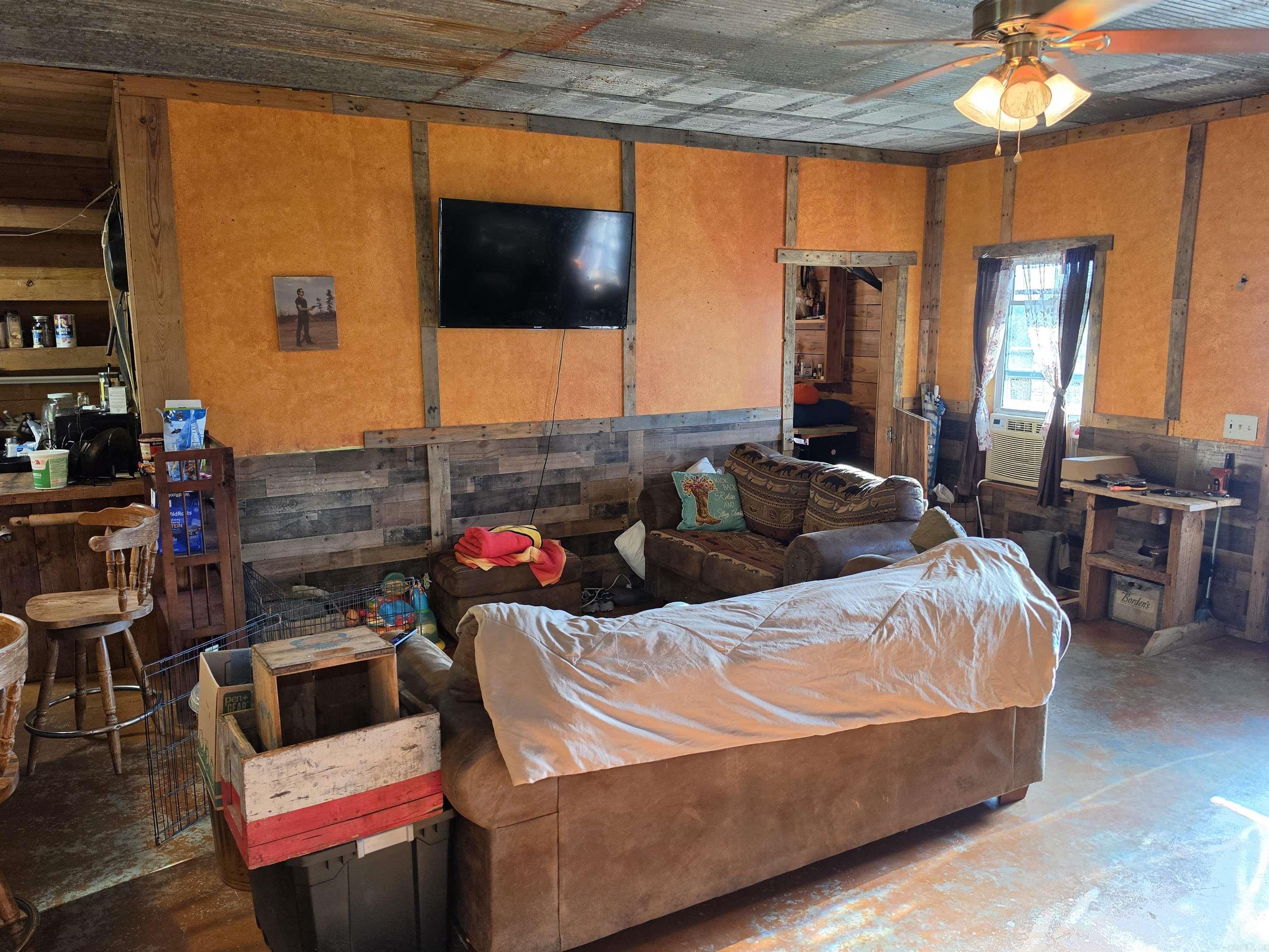 1195 Hwy 5  Romance, AR