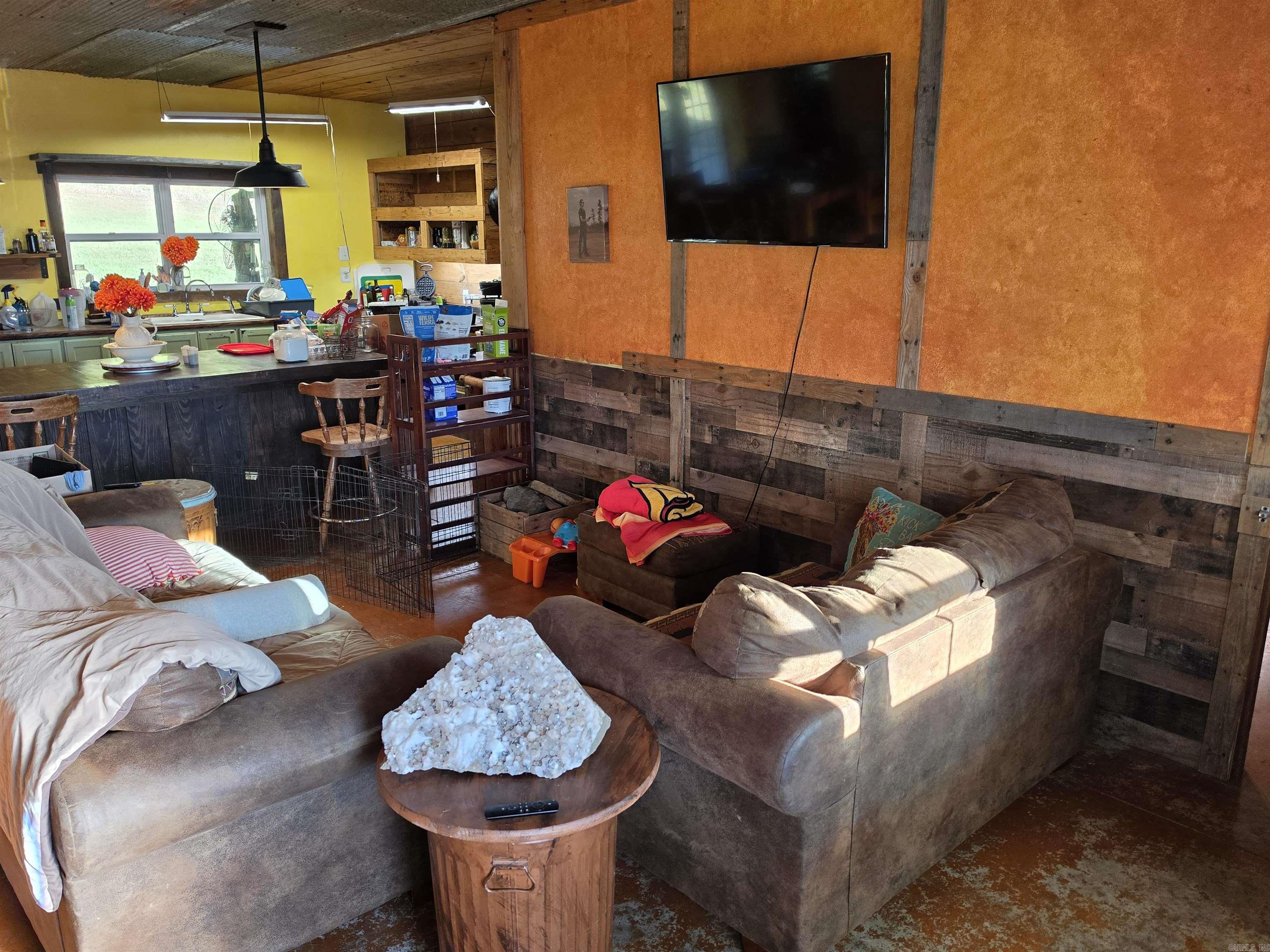 1195 Hwy 5  Romance, AR