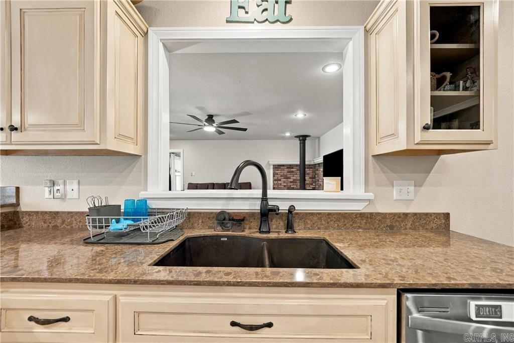115 Newton Springs  Hector, AR