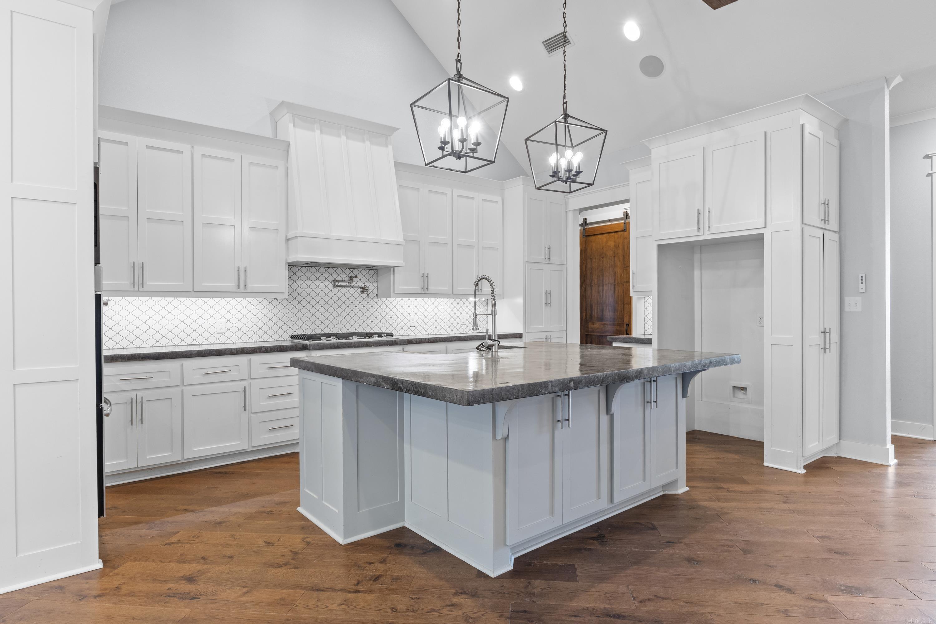 5230 Barn Owl  Conway, AR