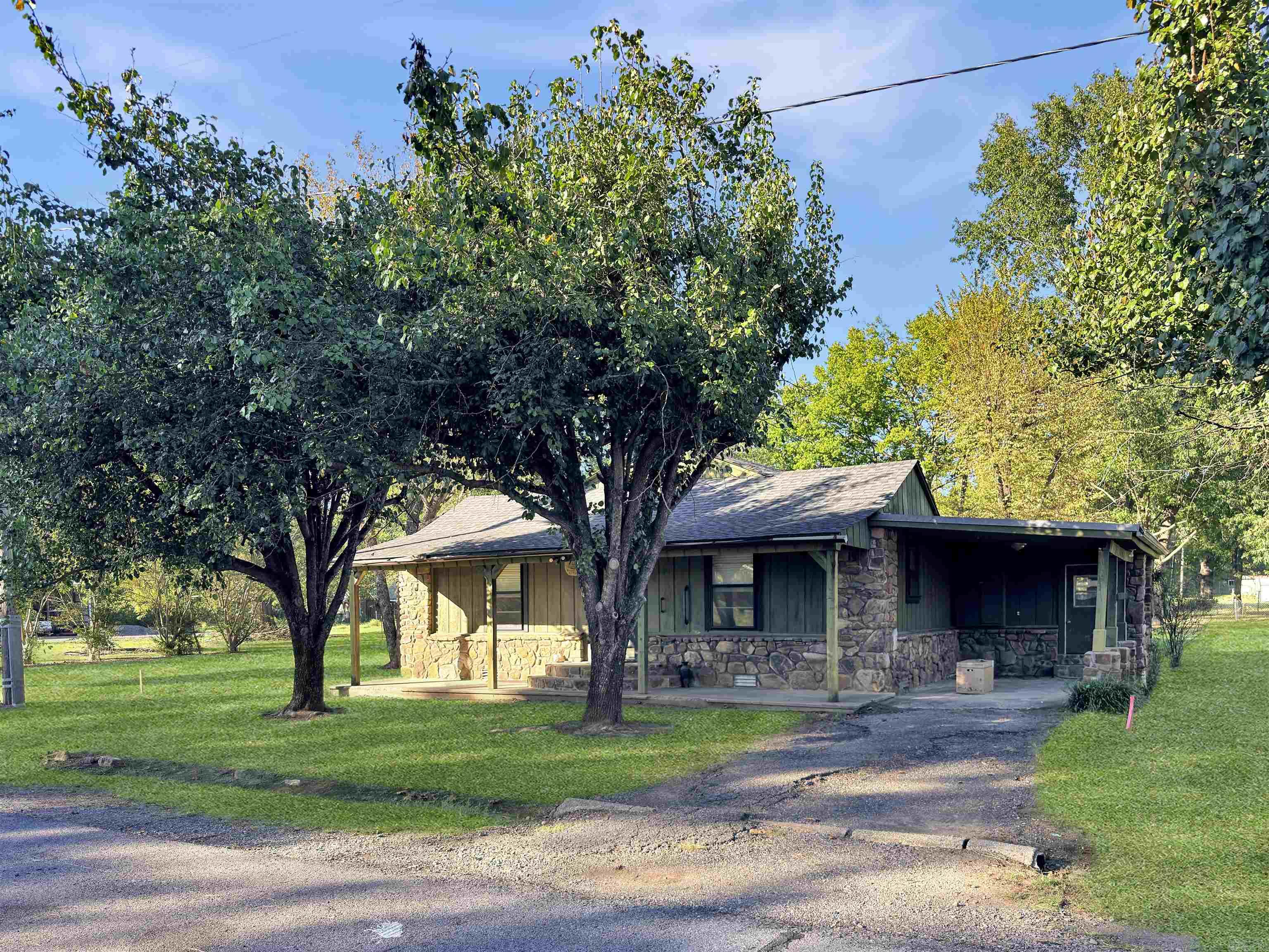 106 W McBride  Havana, AR