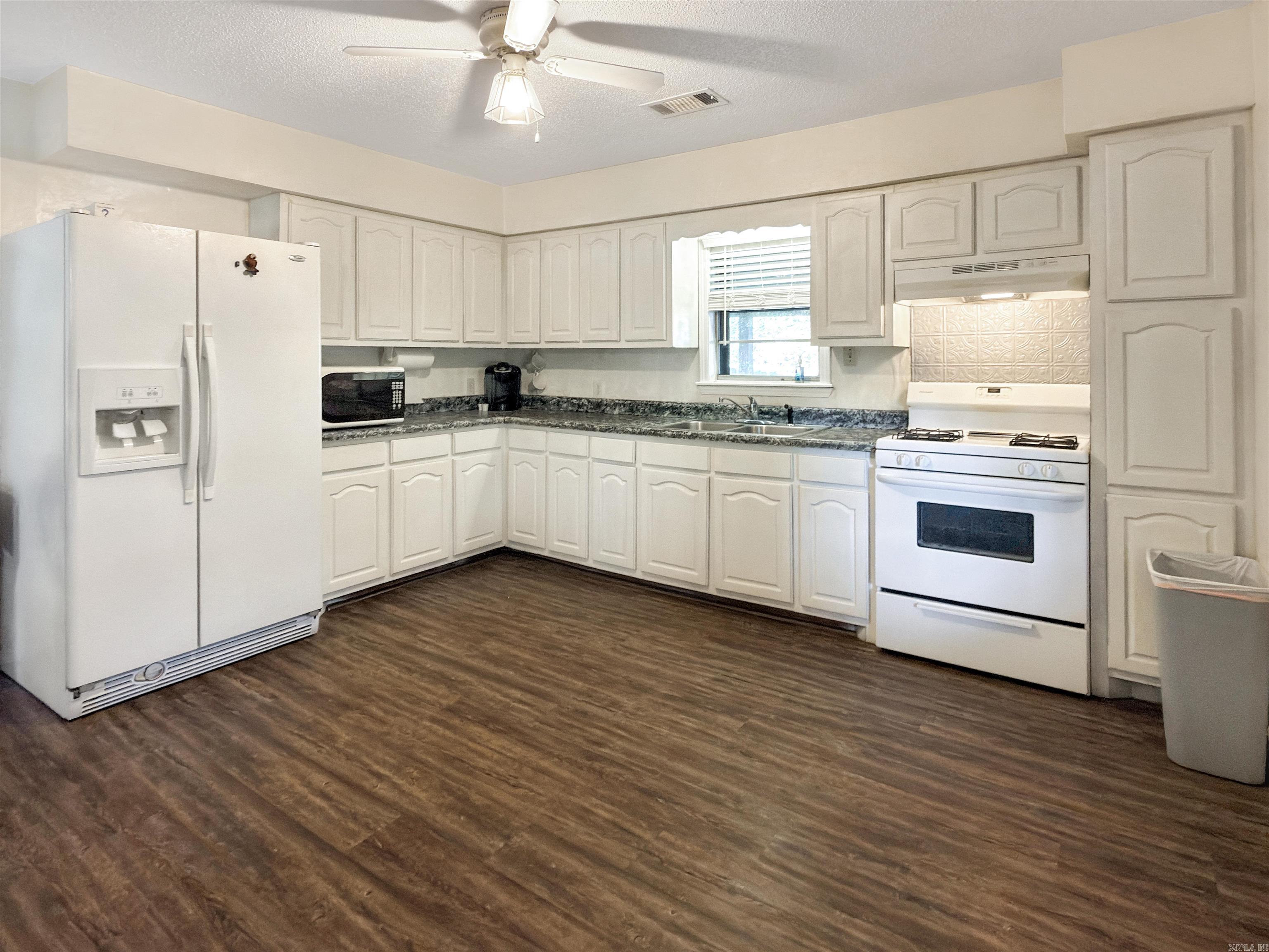 106 W McBride  Havana, AR