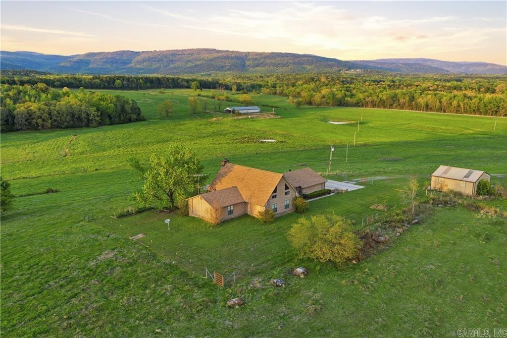 1709 County Road 4451  Clarksville, AR