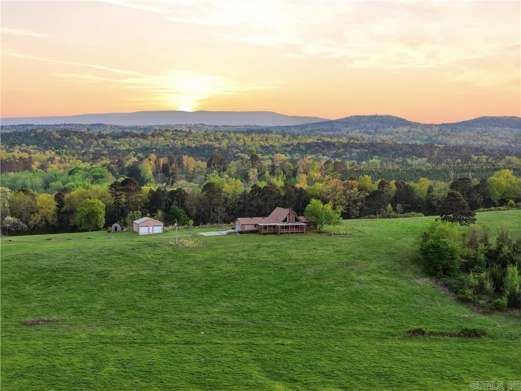 1709 County Road 4451  Clarksville, AR