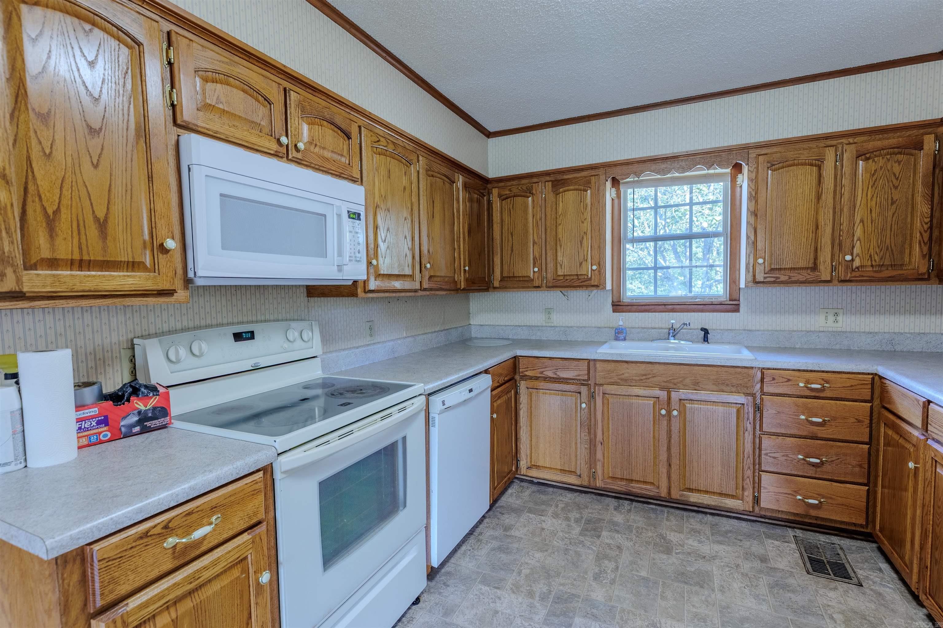 1739 Highway 216  Houston, AR