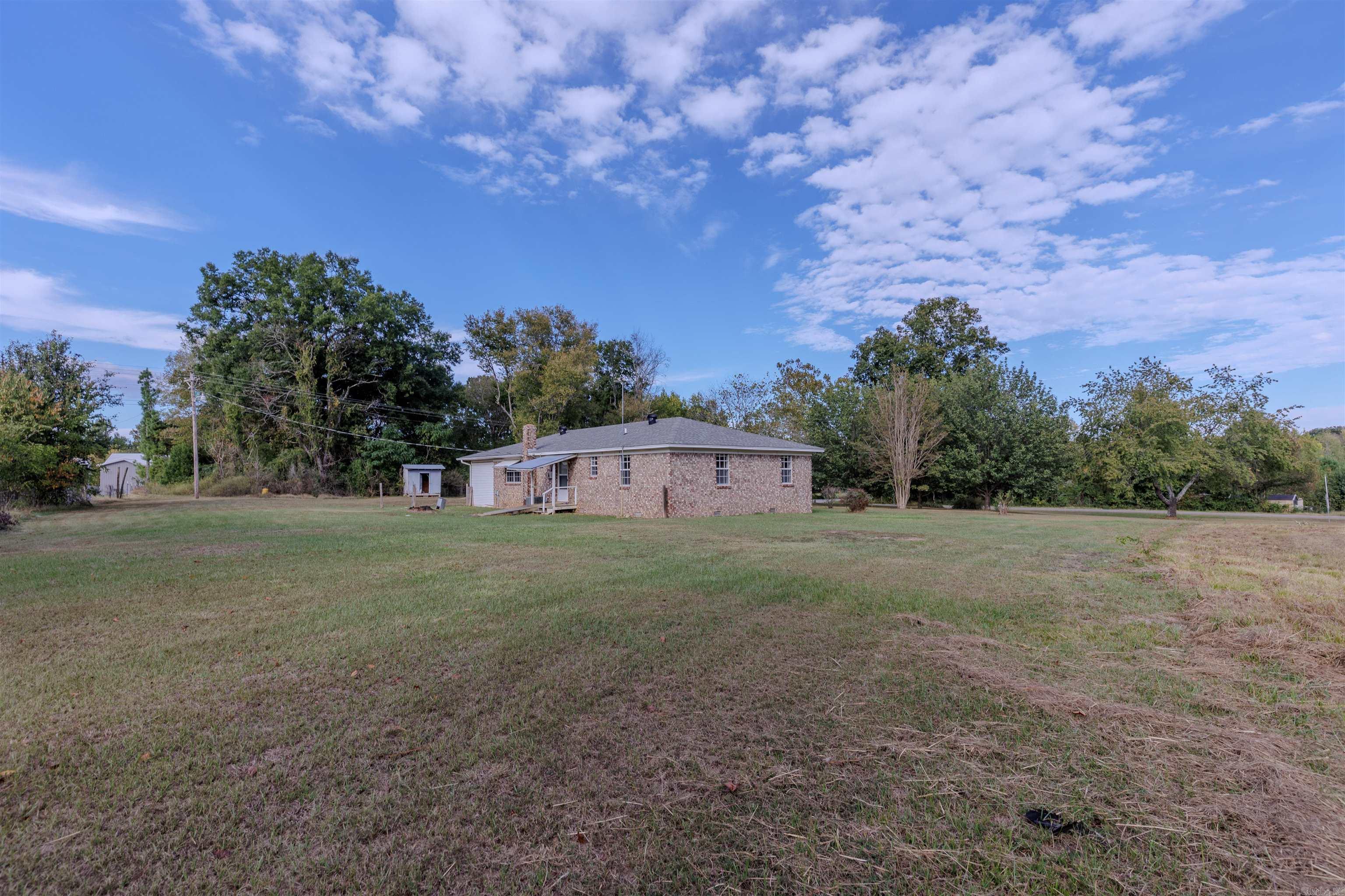 1739 Highway 216  Houston, AR
