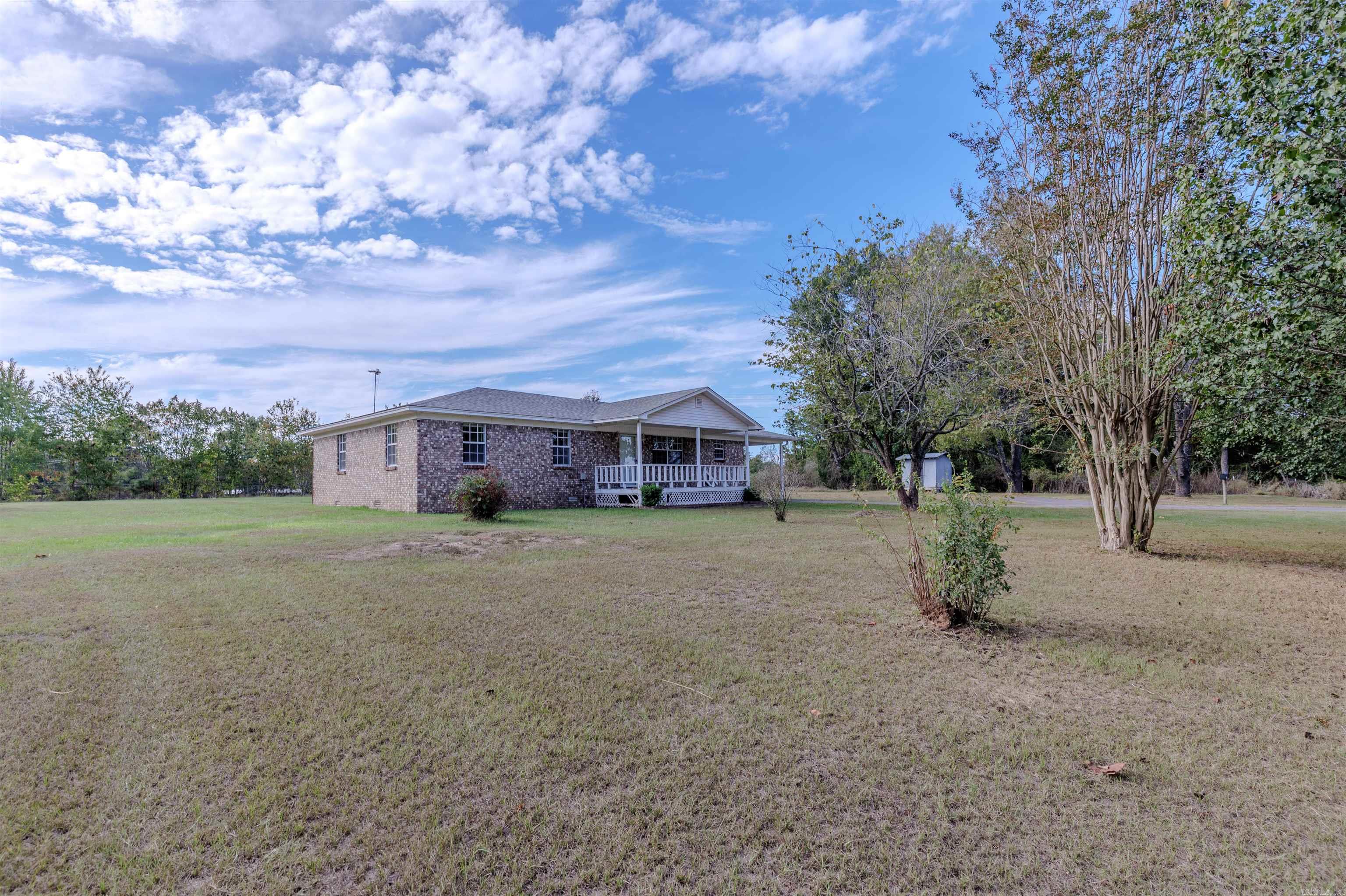 1739 Highway 216  Houston, AR