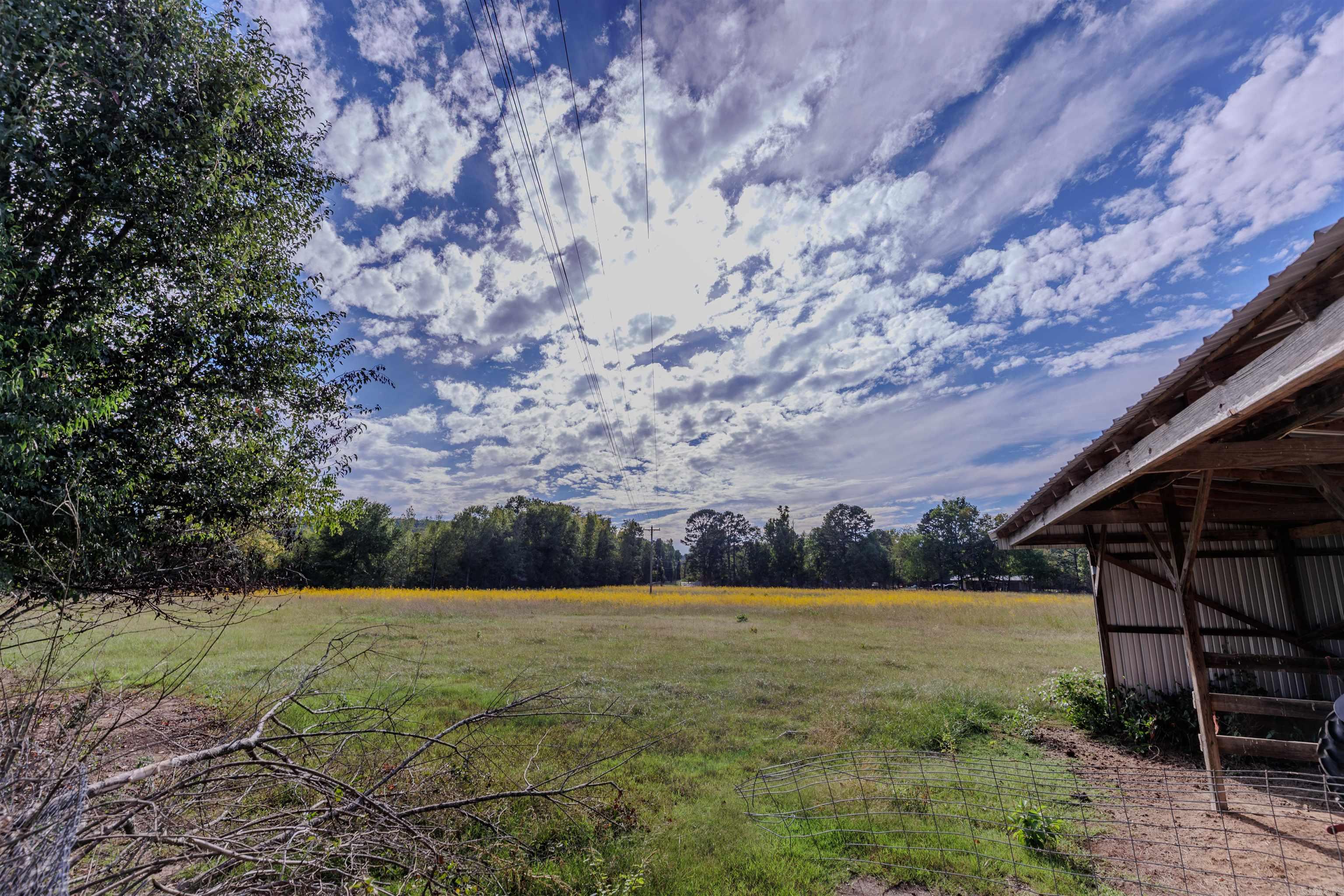 1739 Highway 216  Houston, AR