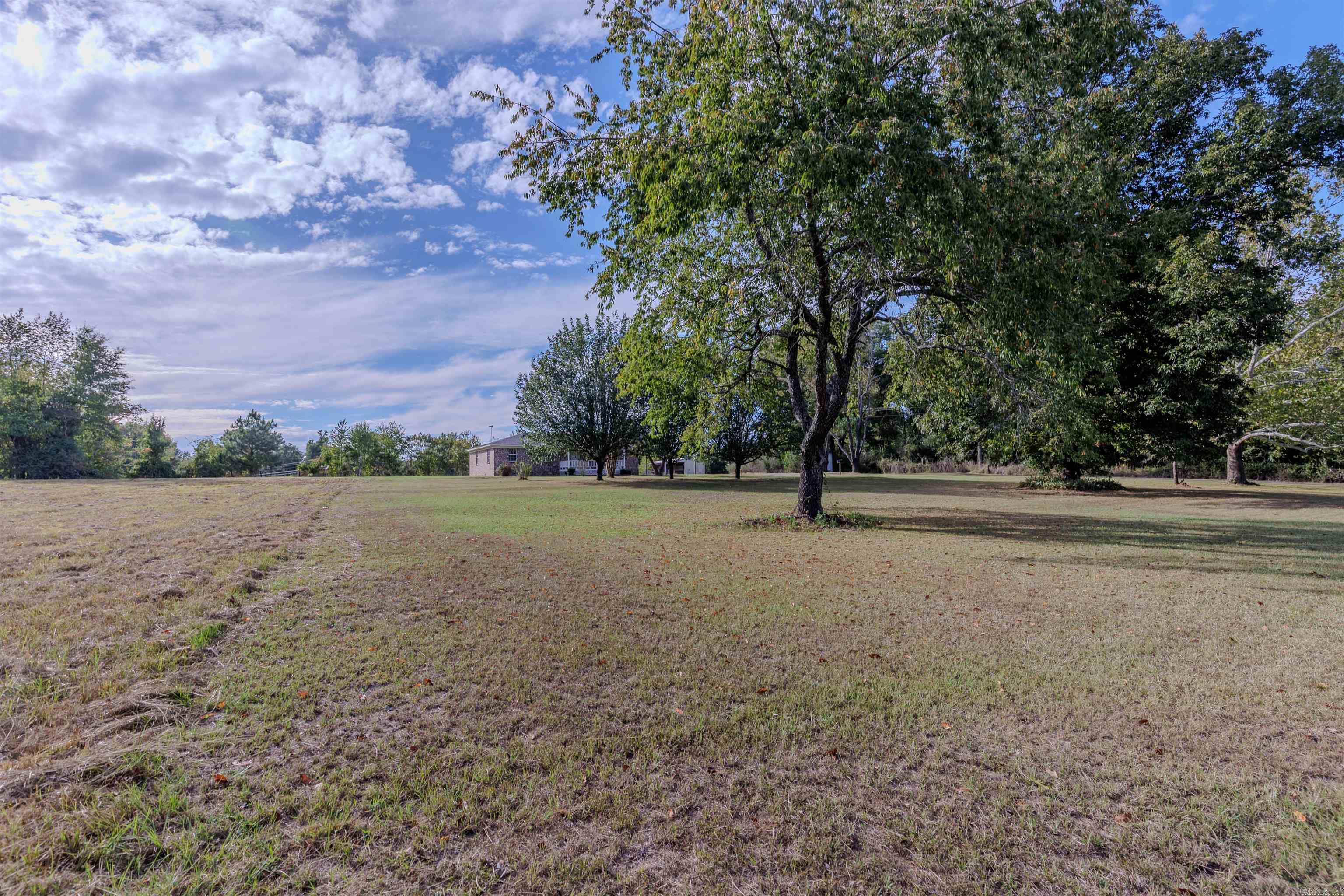 1739 Highway 216  Houston, AR