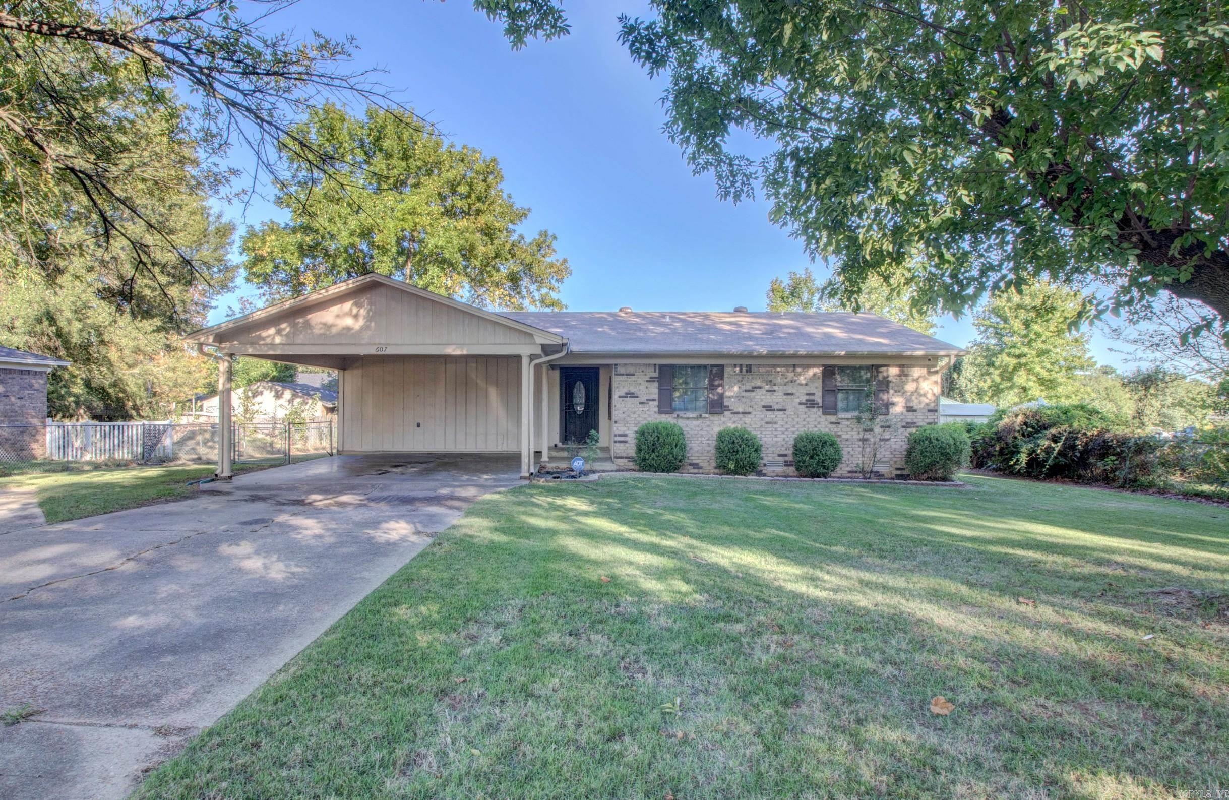 607  Meadow  Beebe, AR