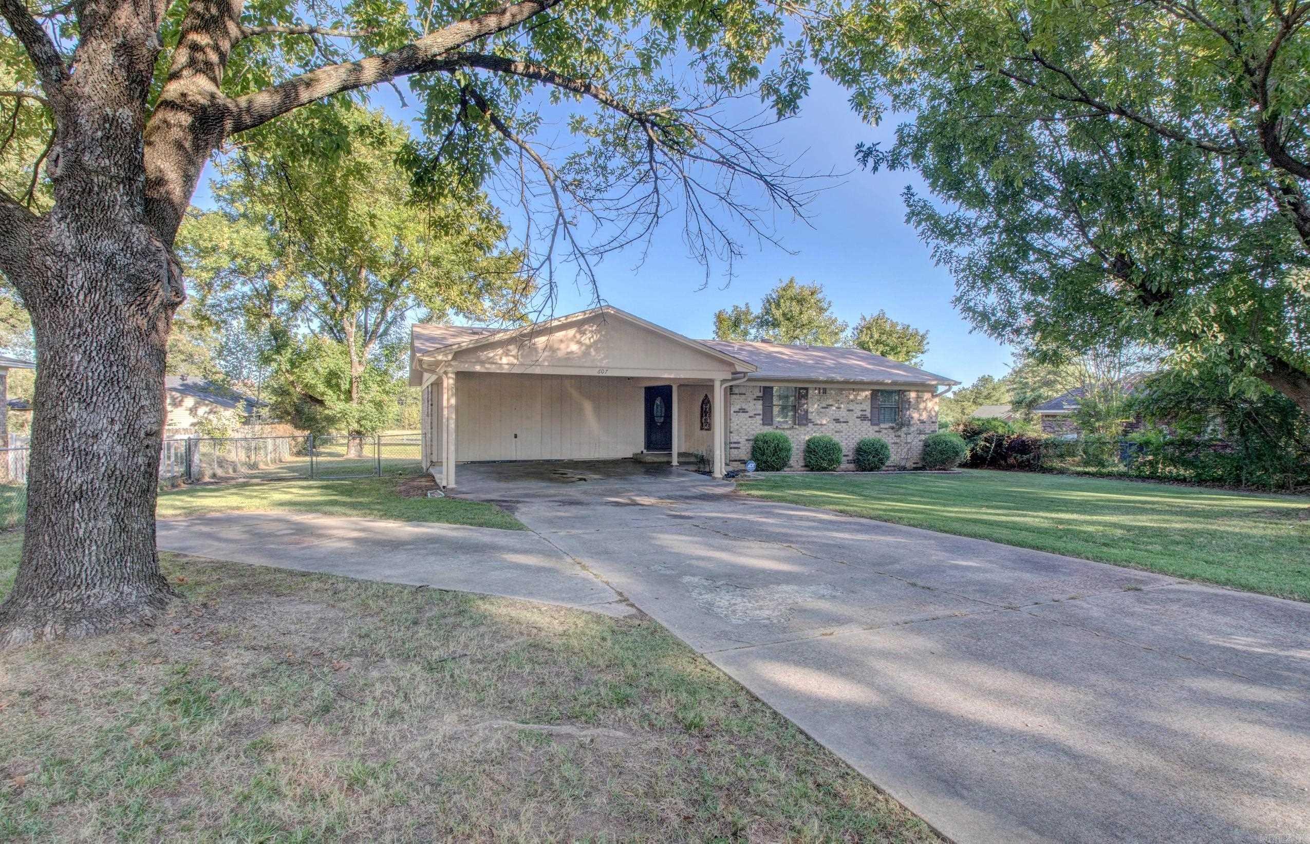 607 Meadow  Beebe, AR