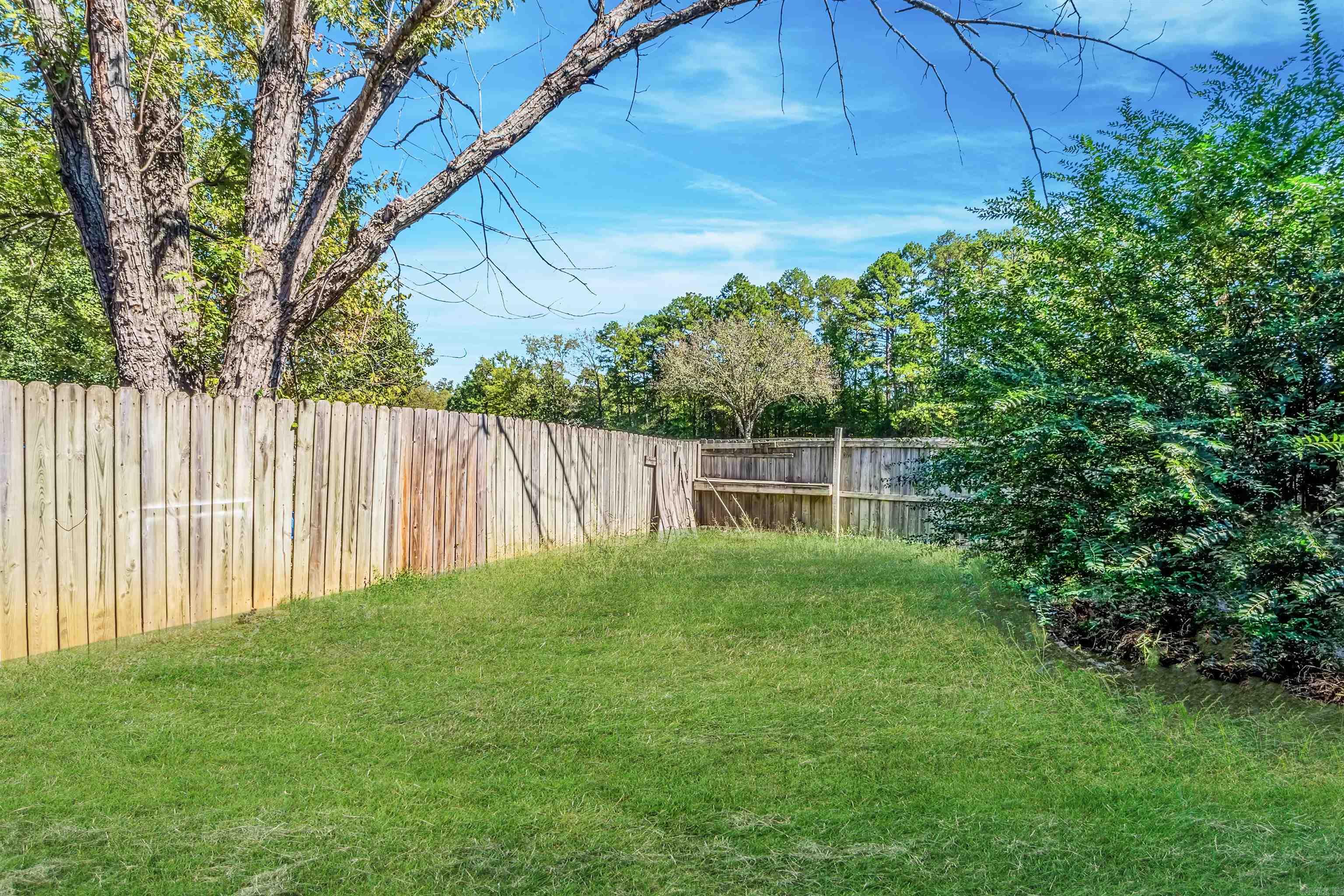 200 Pine Forest Drive — photo 4
