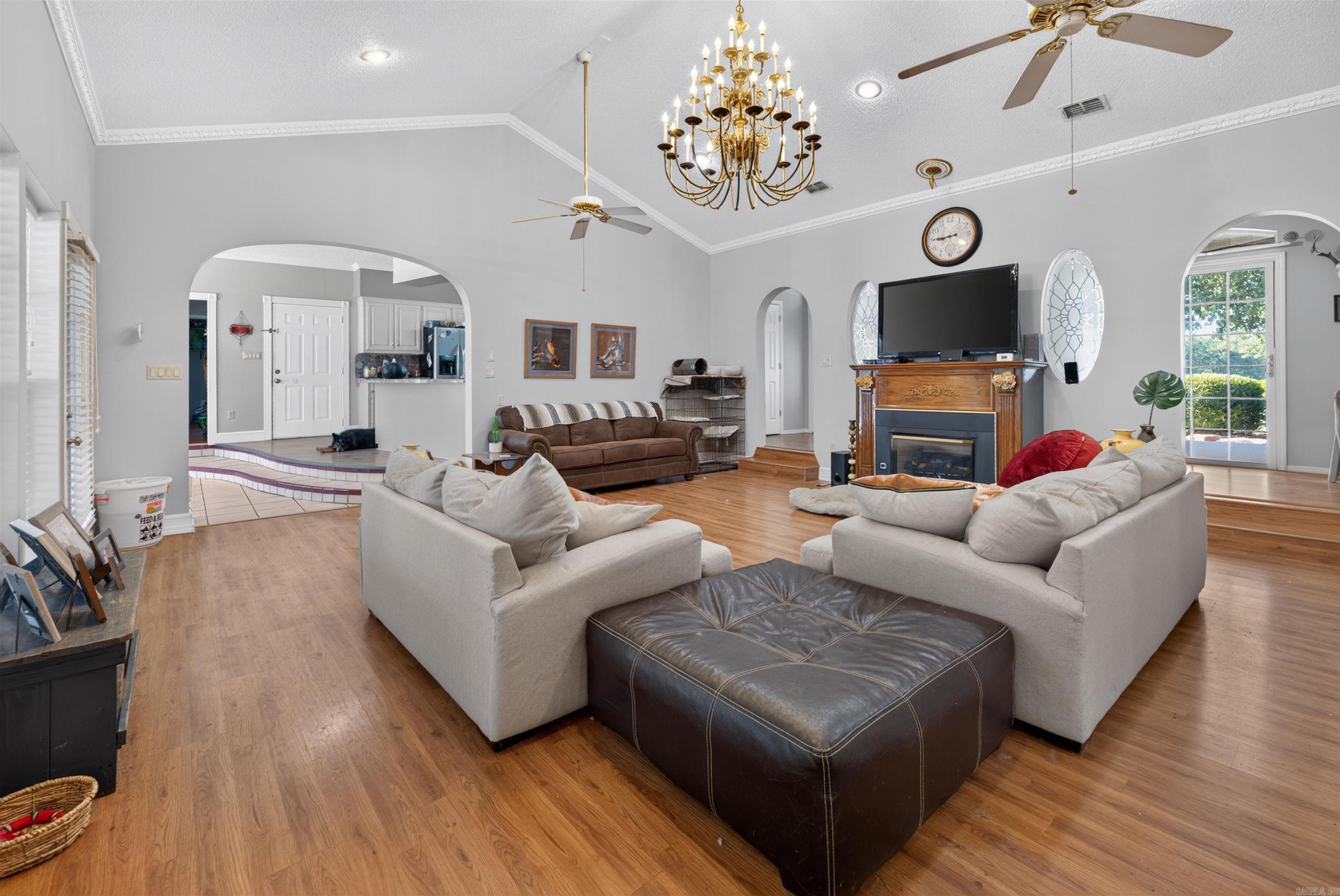 1022 Old Military  Arkadelphia, AR