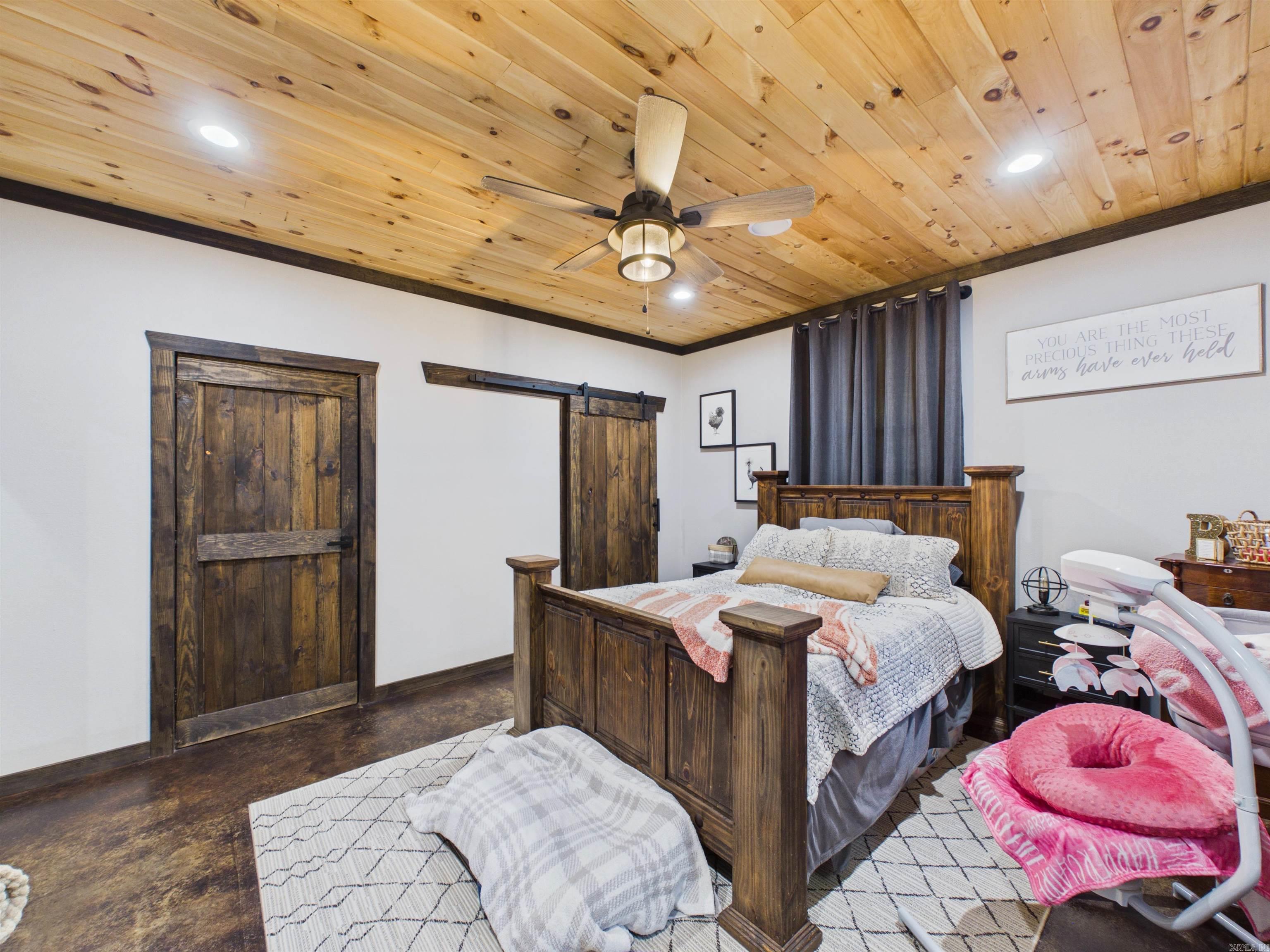 106 W PROSPERITY RD  Poughkeepsie, AR