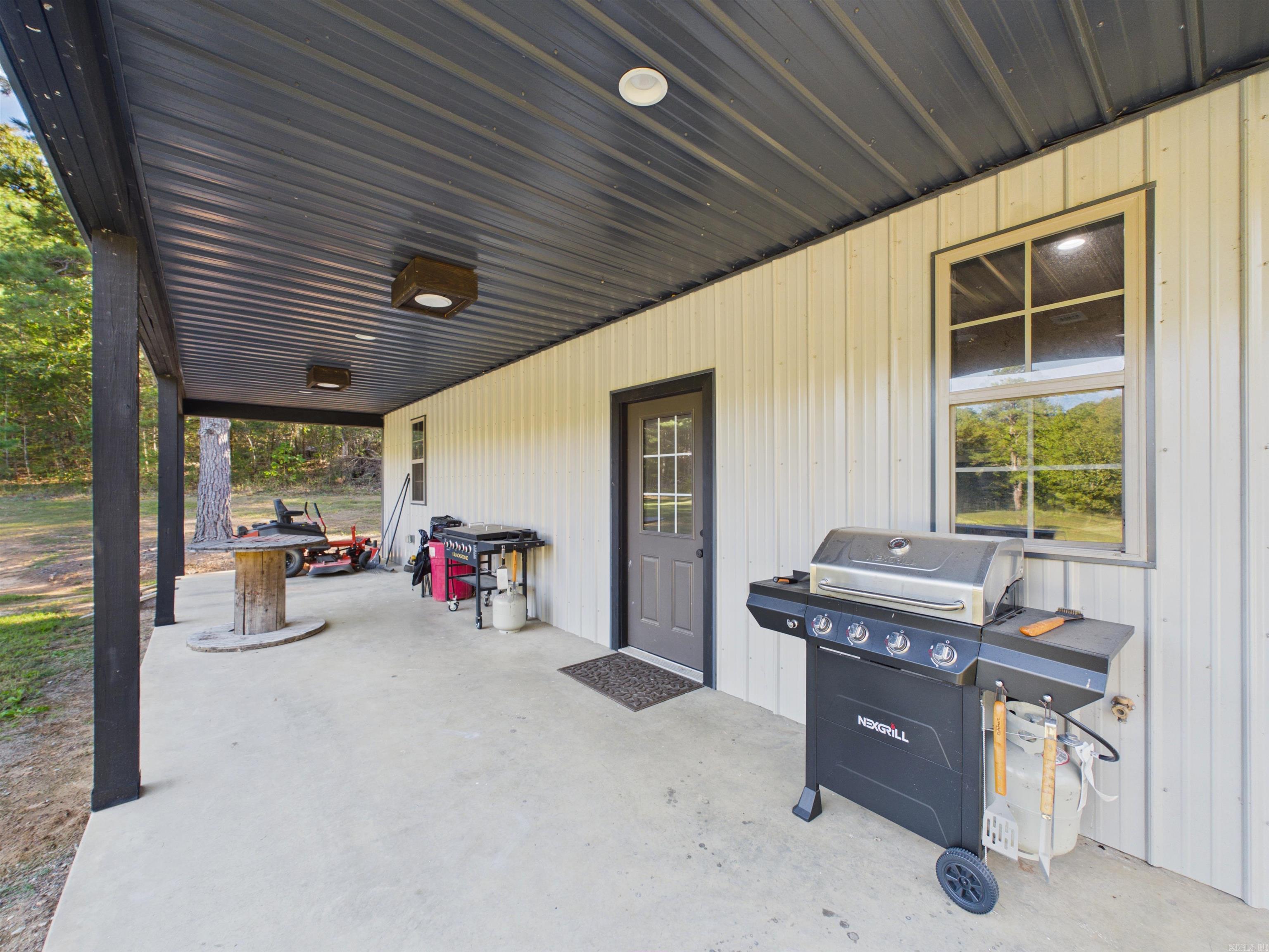 106 W PROSPERITY RD  Poughkeepsie, AR