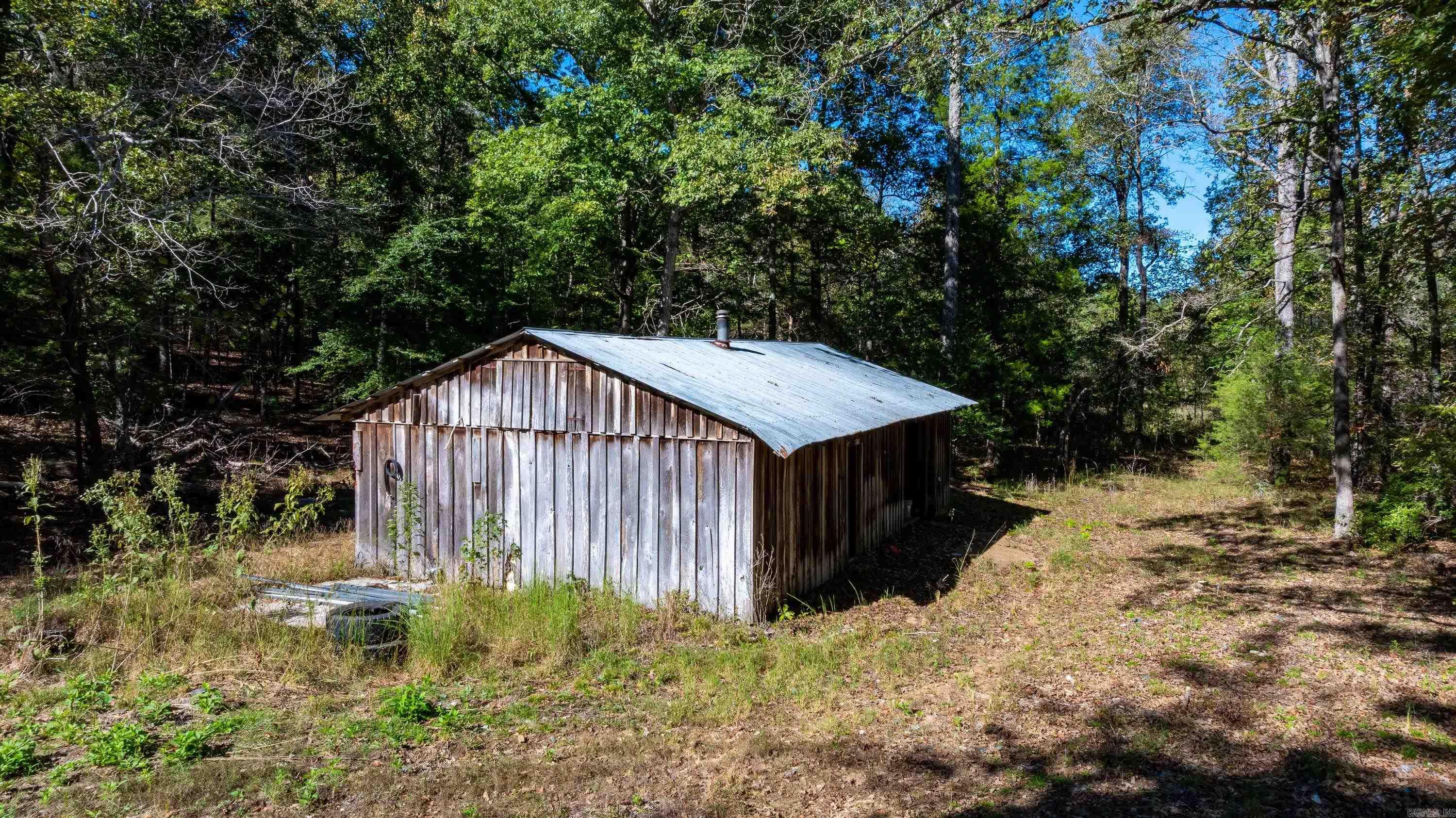 106 W PROSPERITY RD  Poughkeepsie, AR