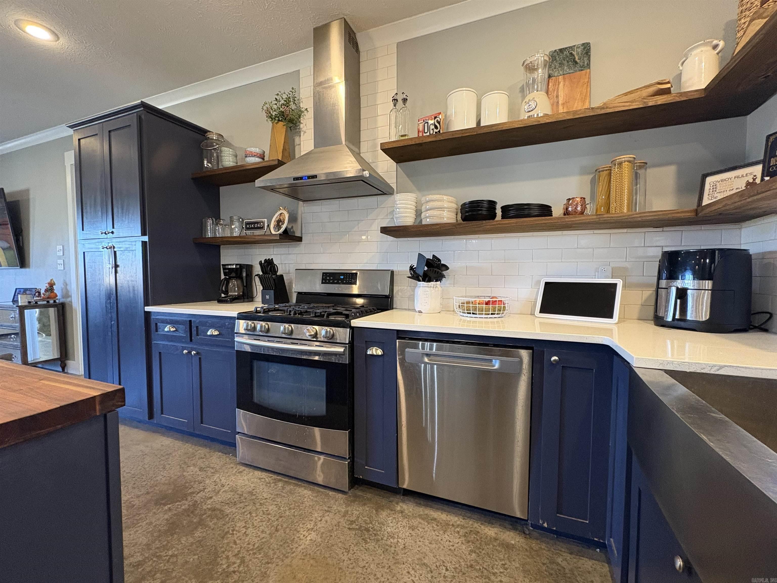 1705 Potter  Conway, AR