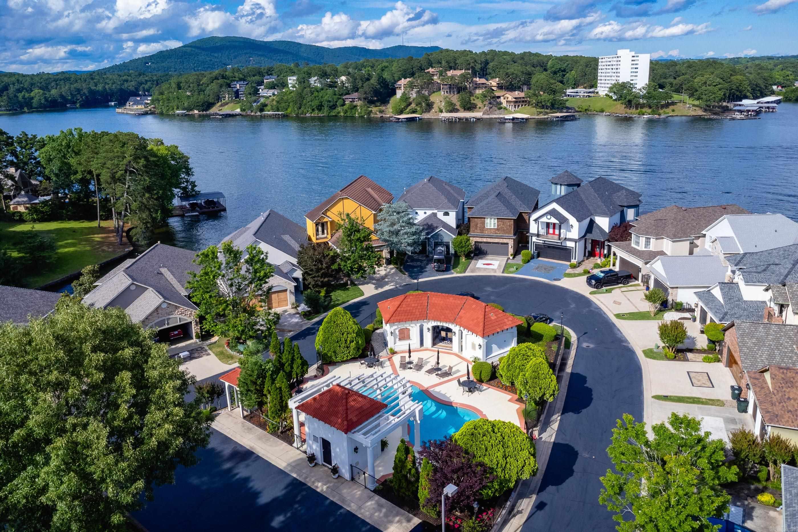 329 Paradise Point  Hot Springs, AR