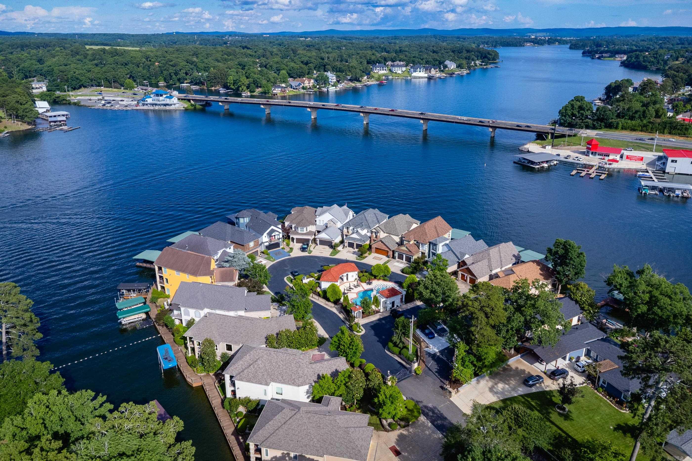 329 Paradise Point  Hot Springs, AR