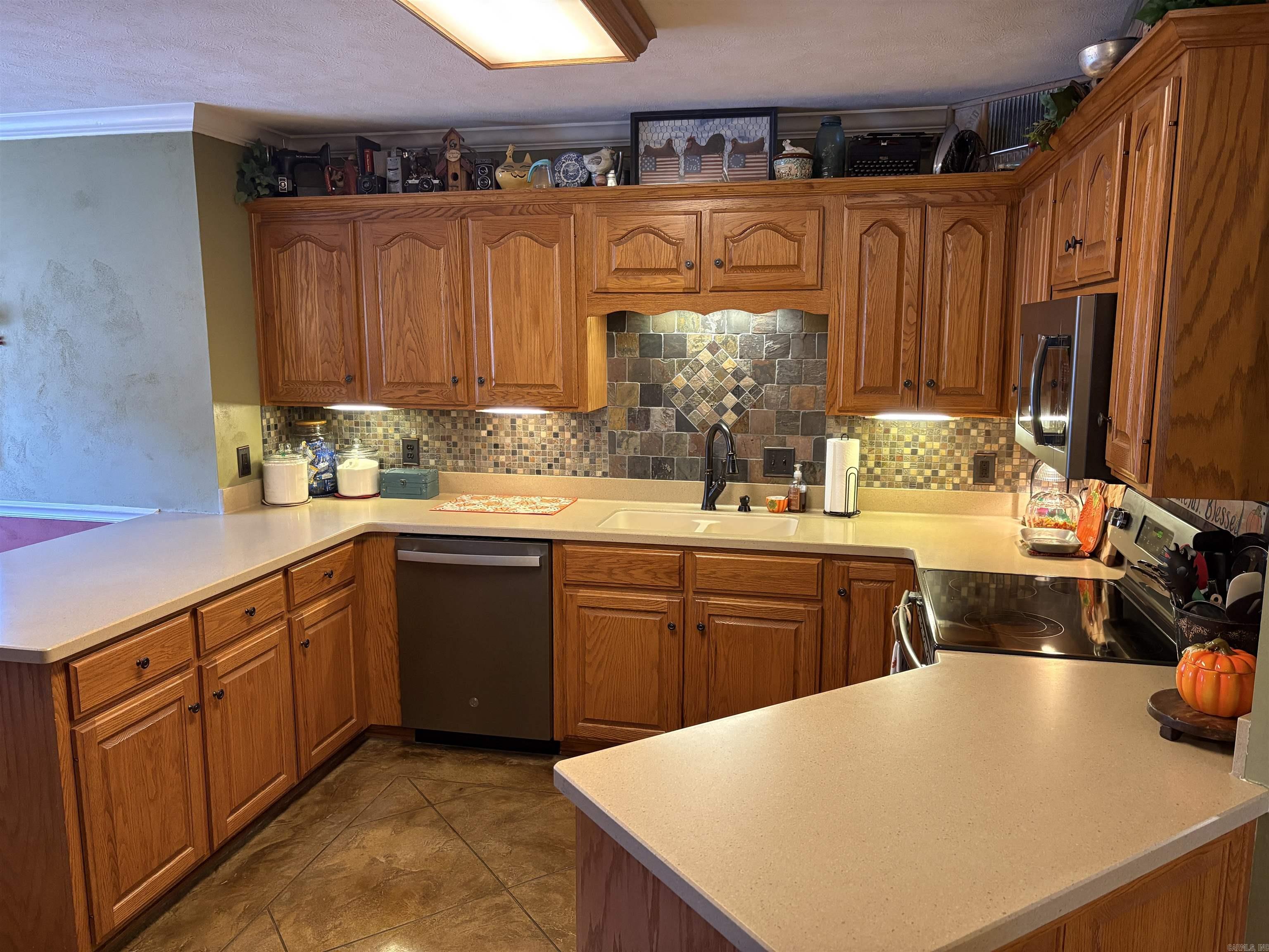2111 Millwood  Conway, AR