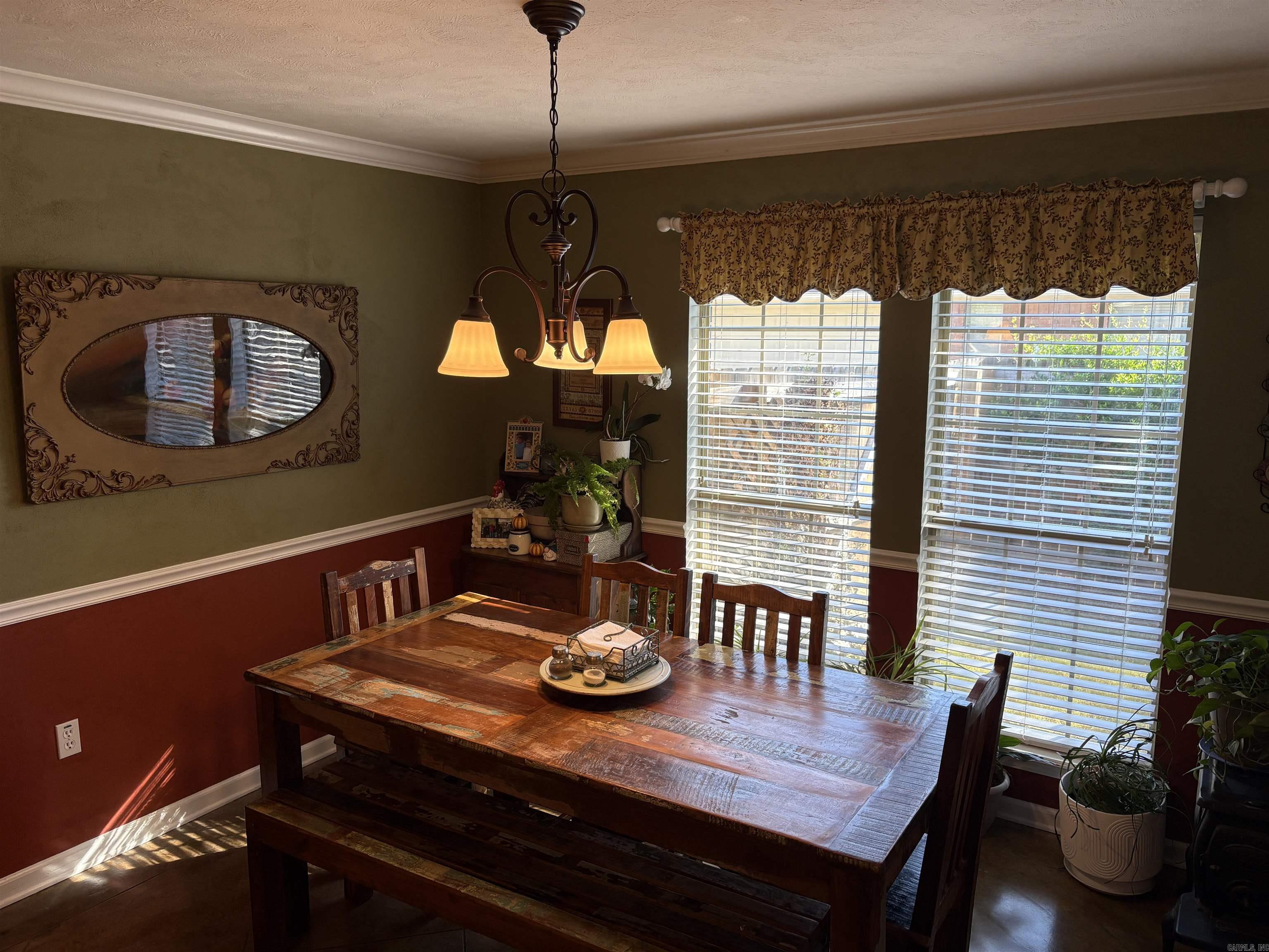2111 Millwood  Conway, AR