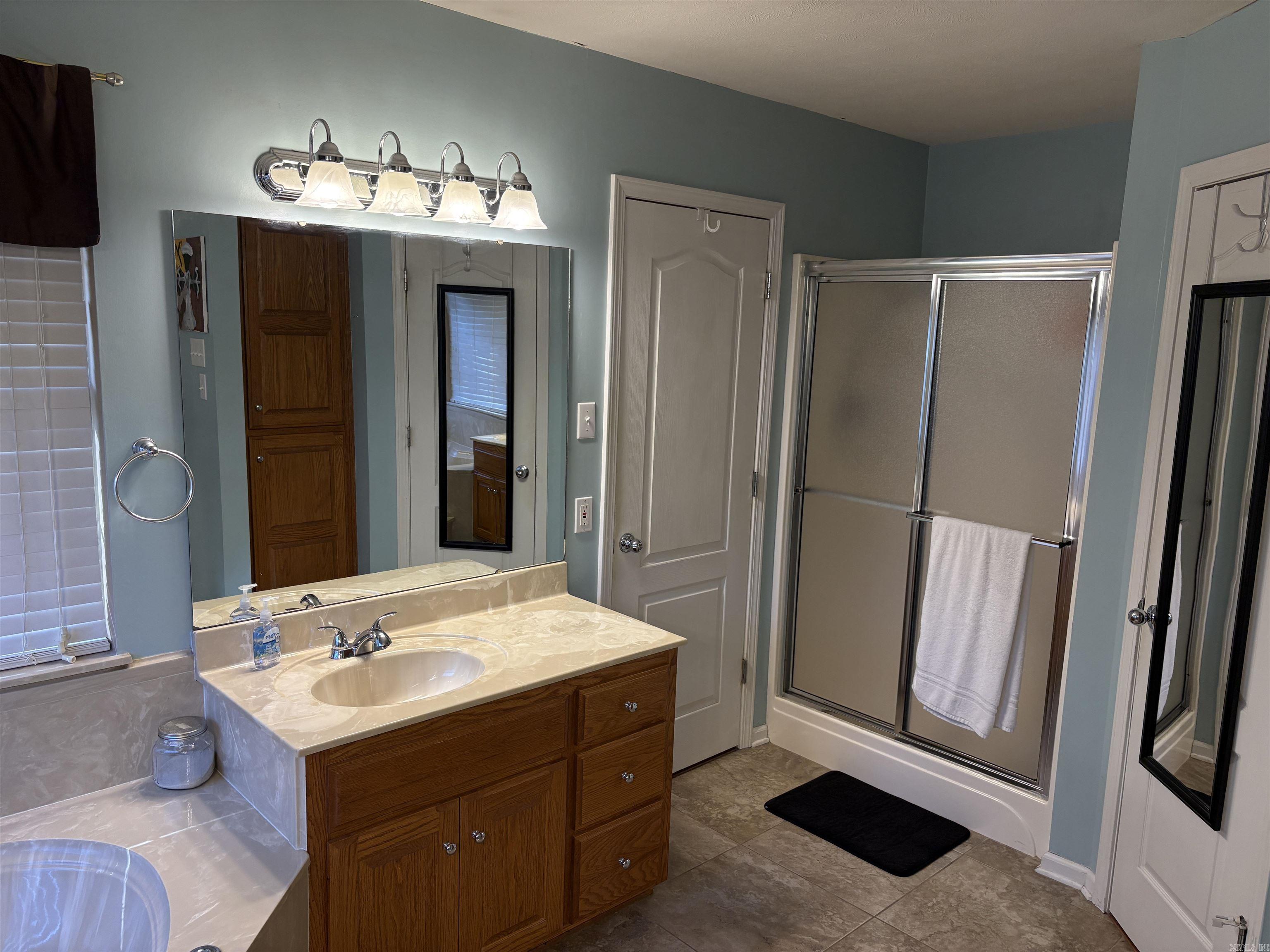 2111 Millwood  Conway, AR