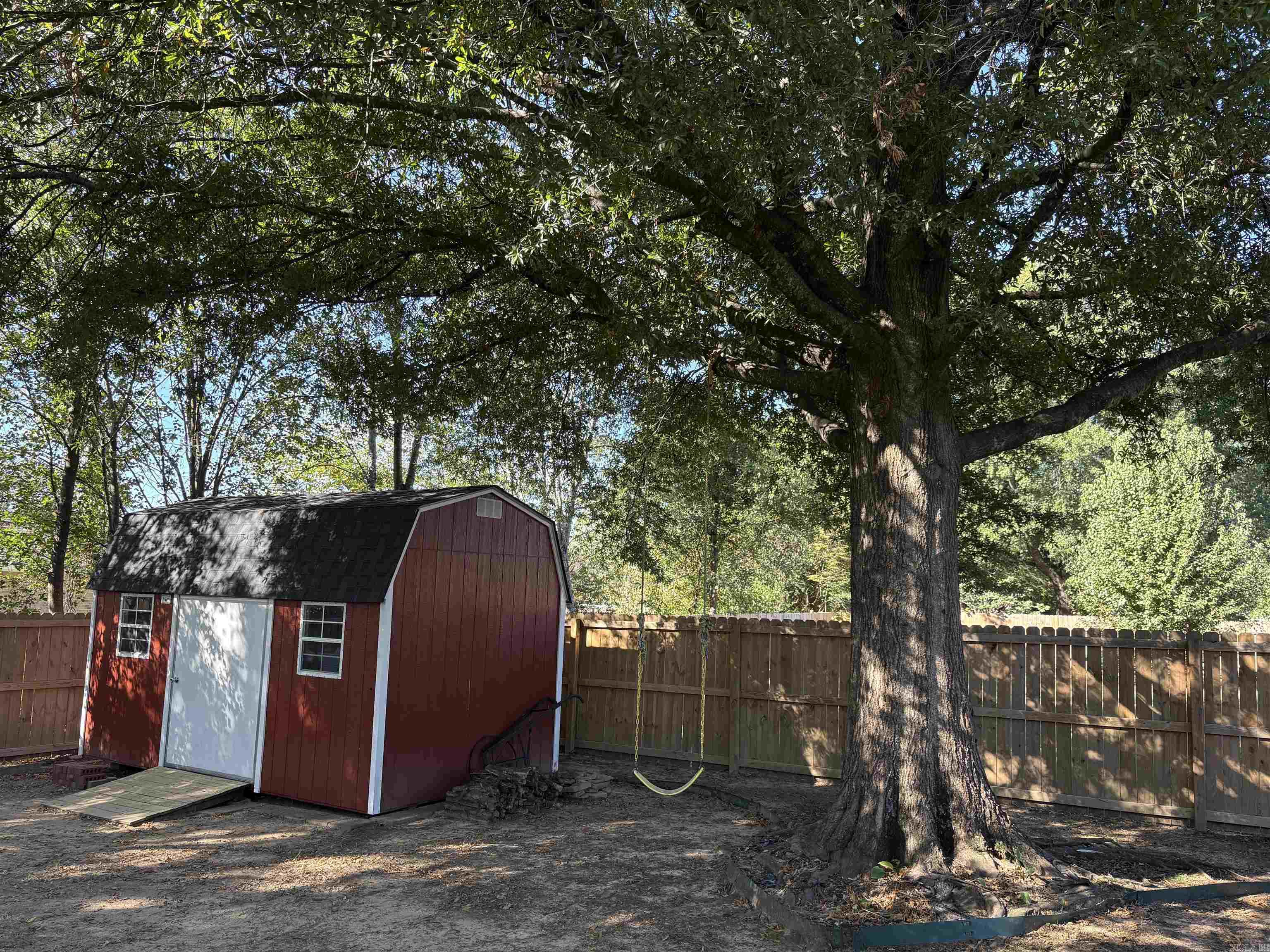 2111 Millwood  Conway, AR
