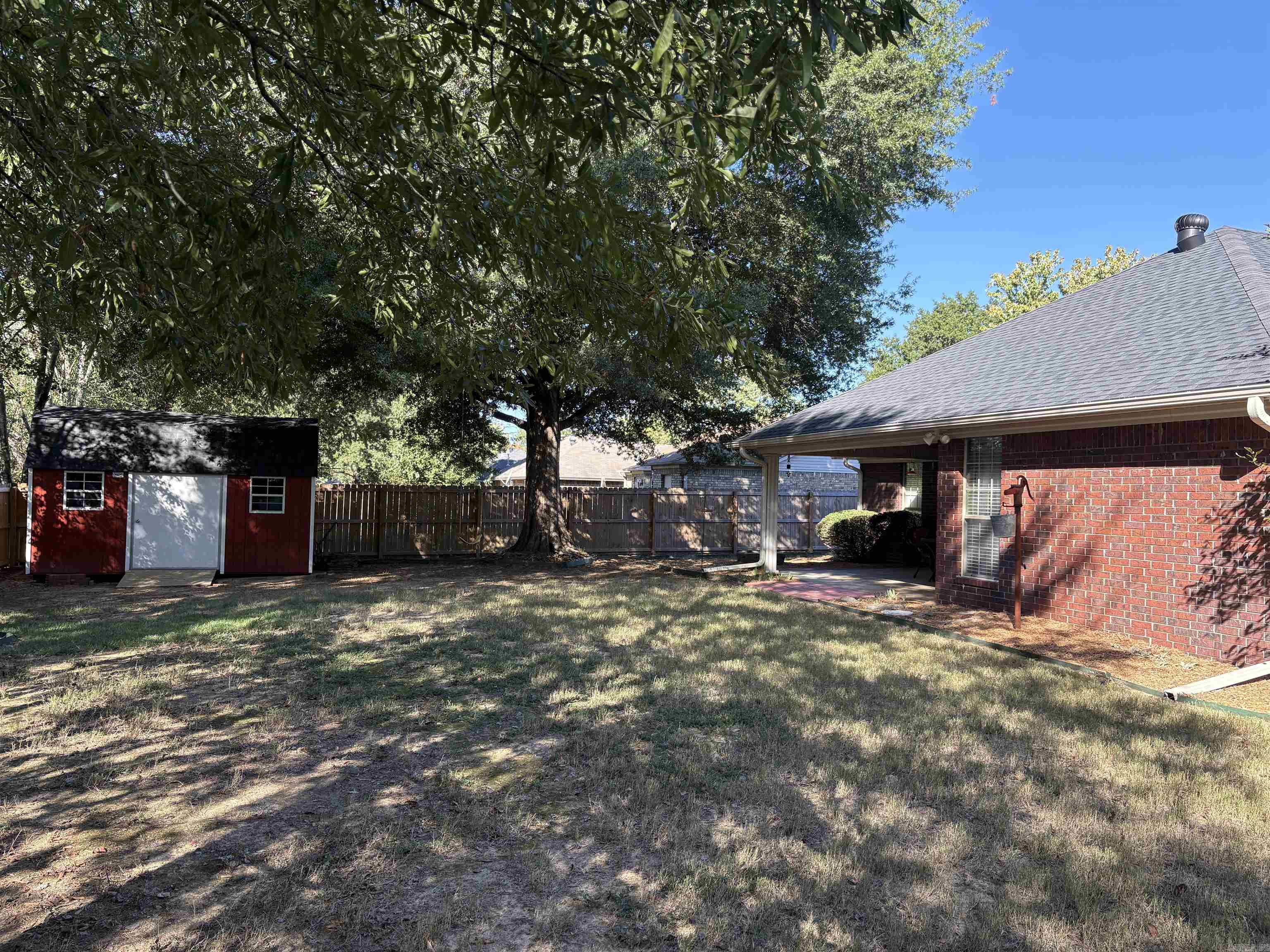 2111 Millwood  Conway, AR