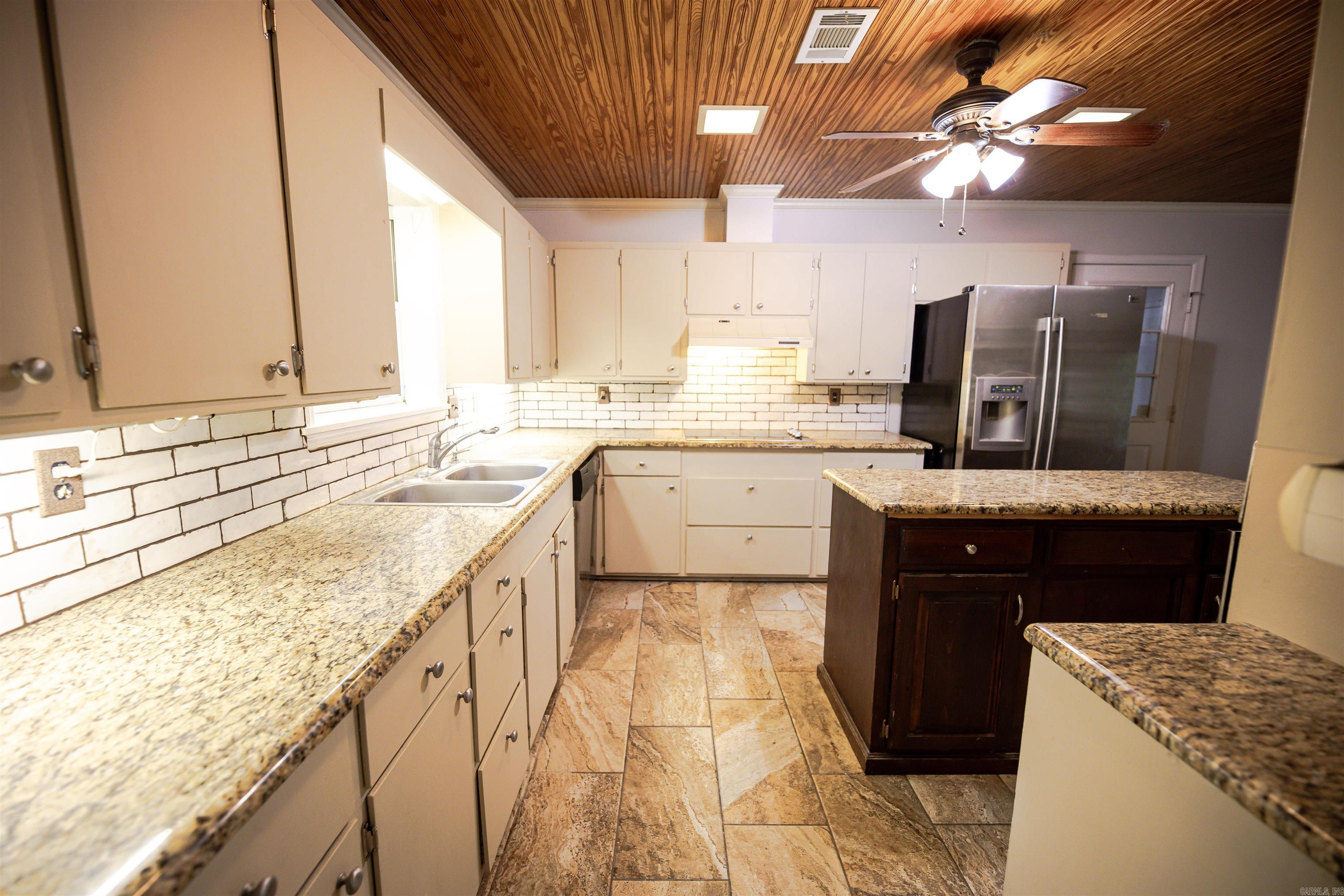 3125 Cherokee Ave  Camden, AR