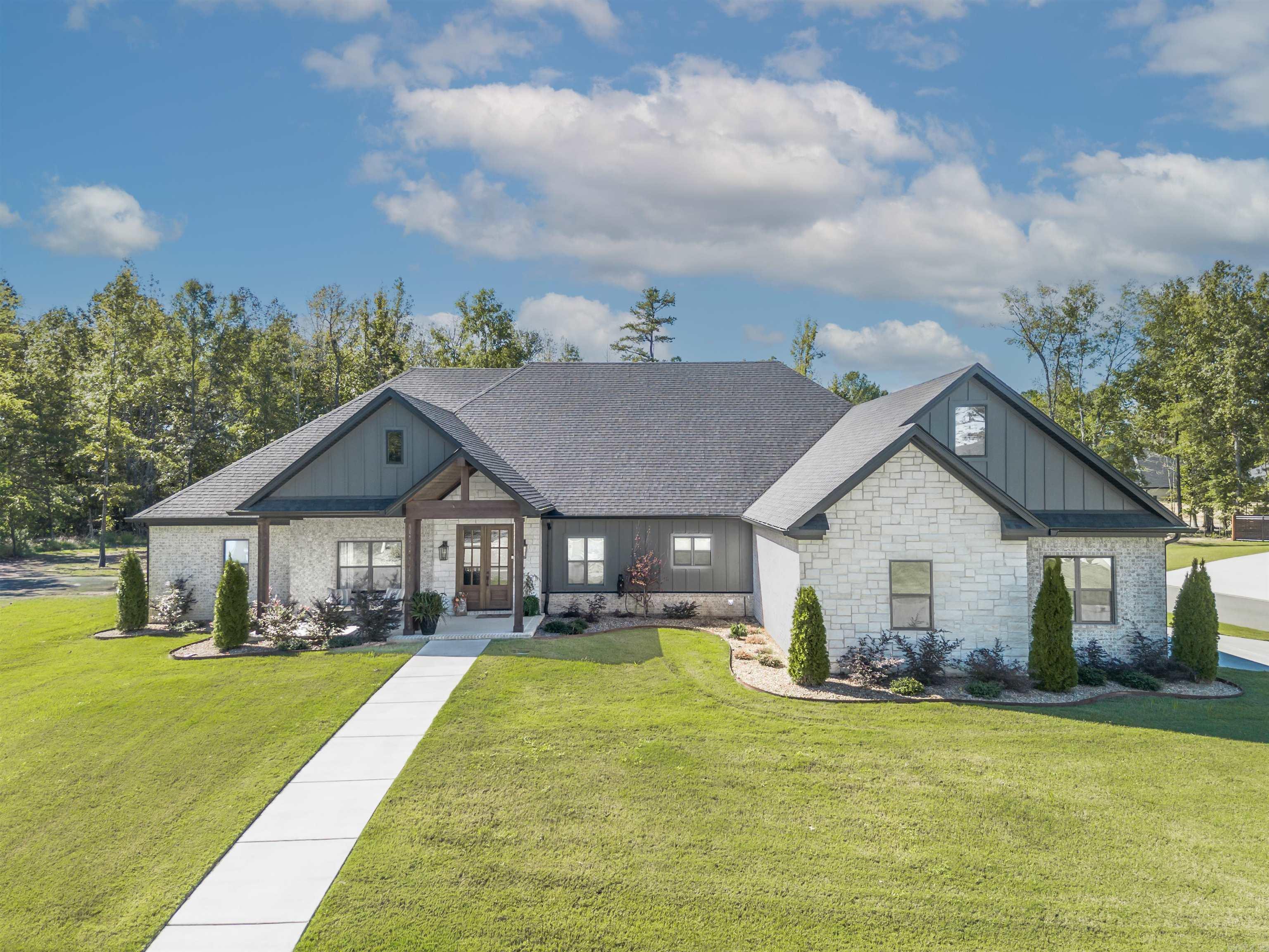 312  Devoe Bend Drive  Maumelle, AR