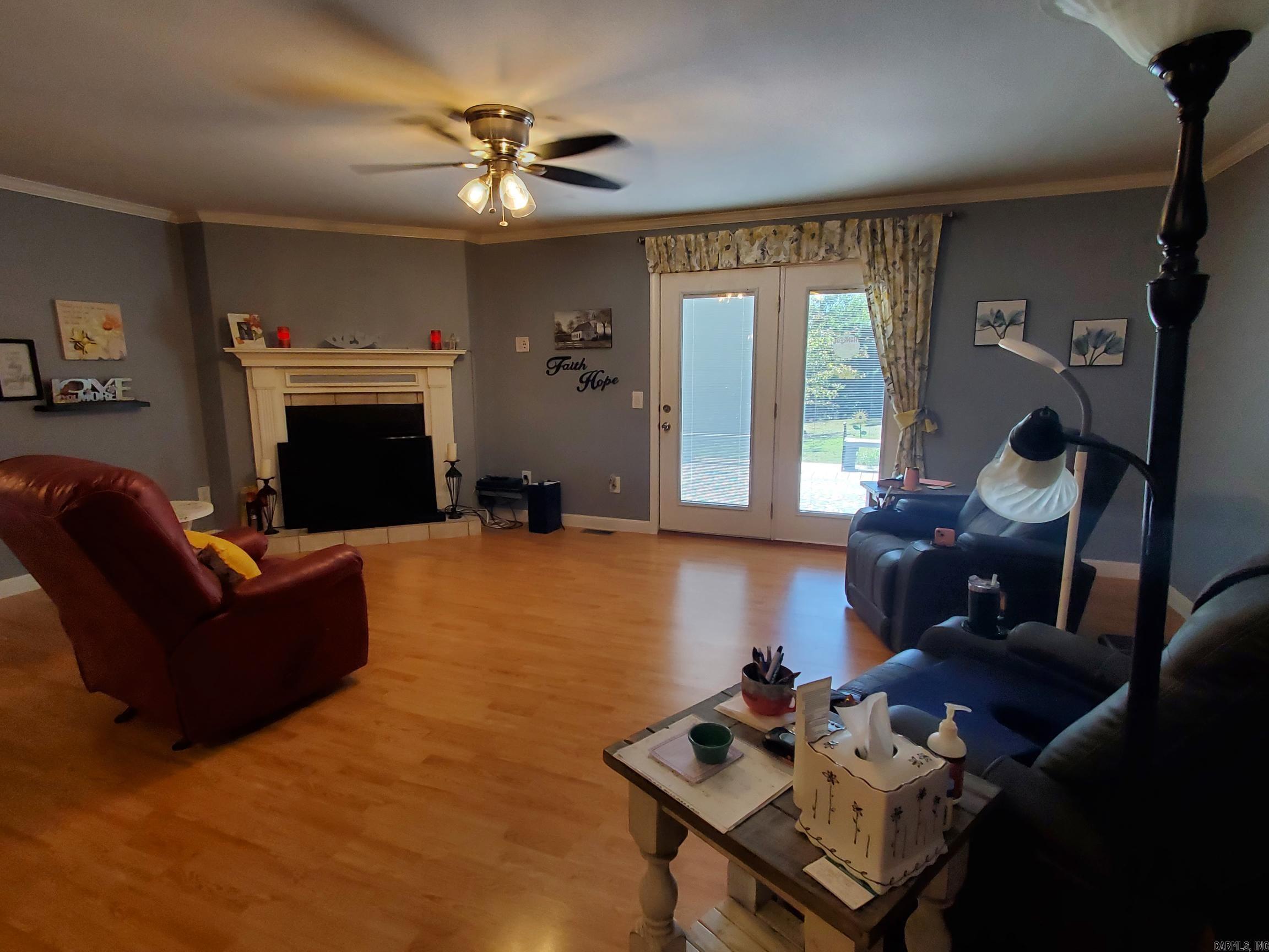 124 P T  Mena, AR
