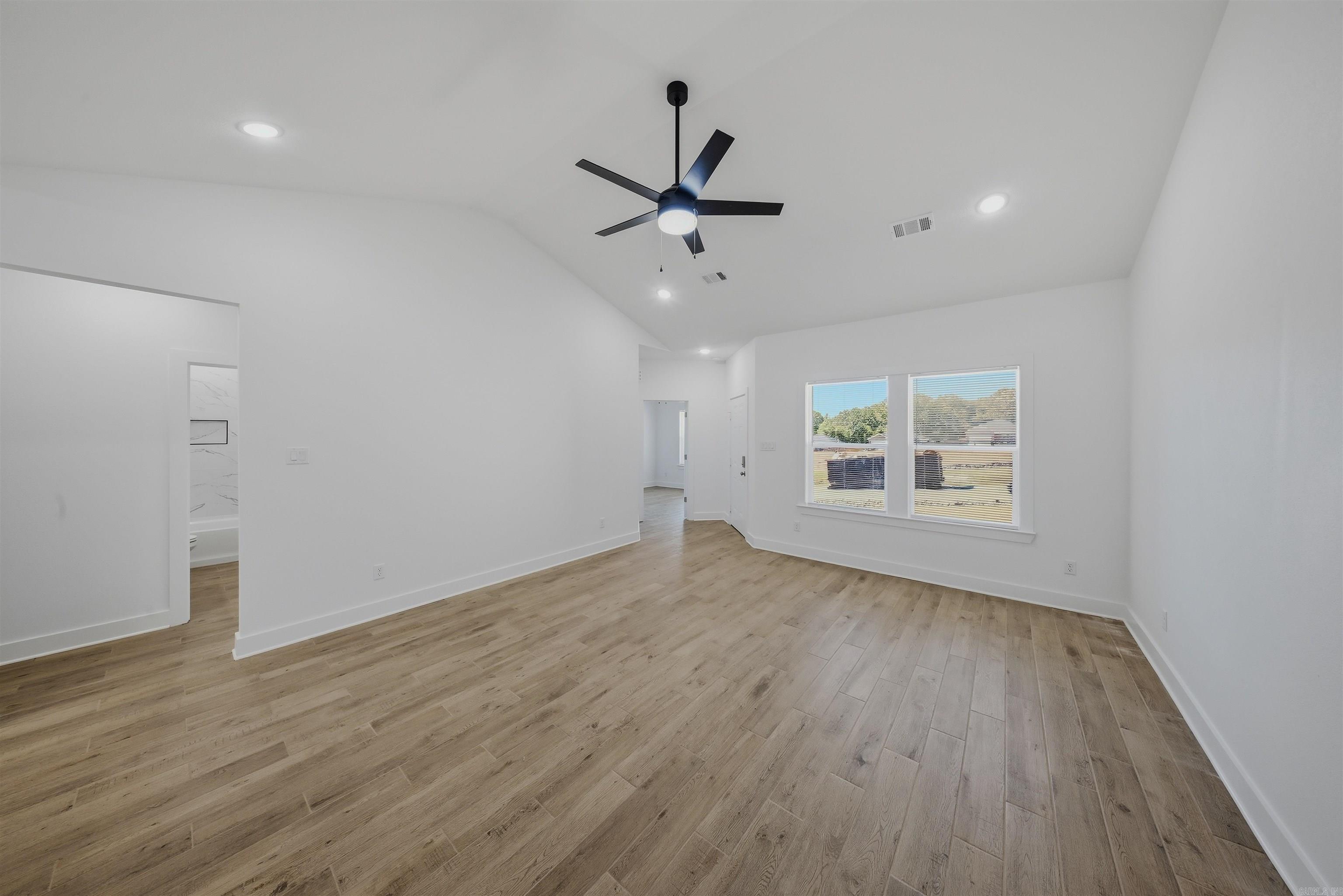 145 Coal Mountain  El Paso, AR