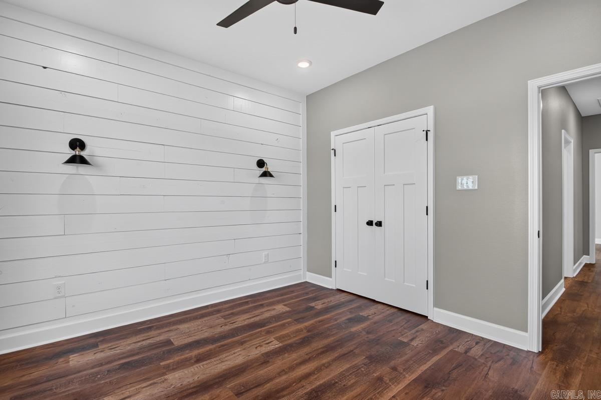 7633 W US-270  Prattsville, AR